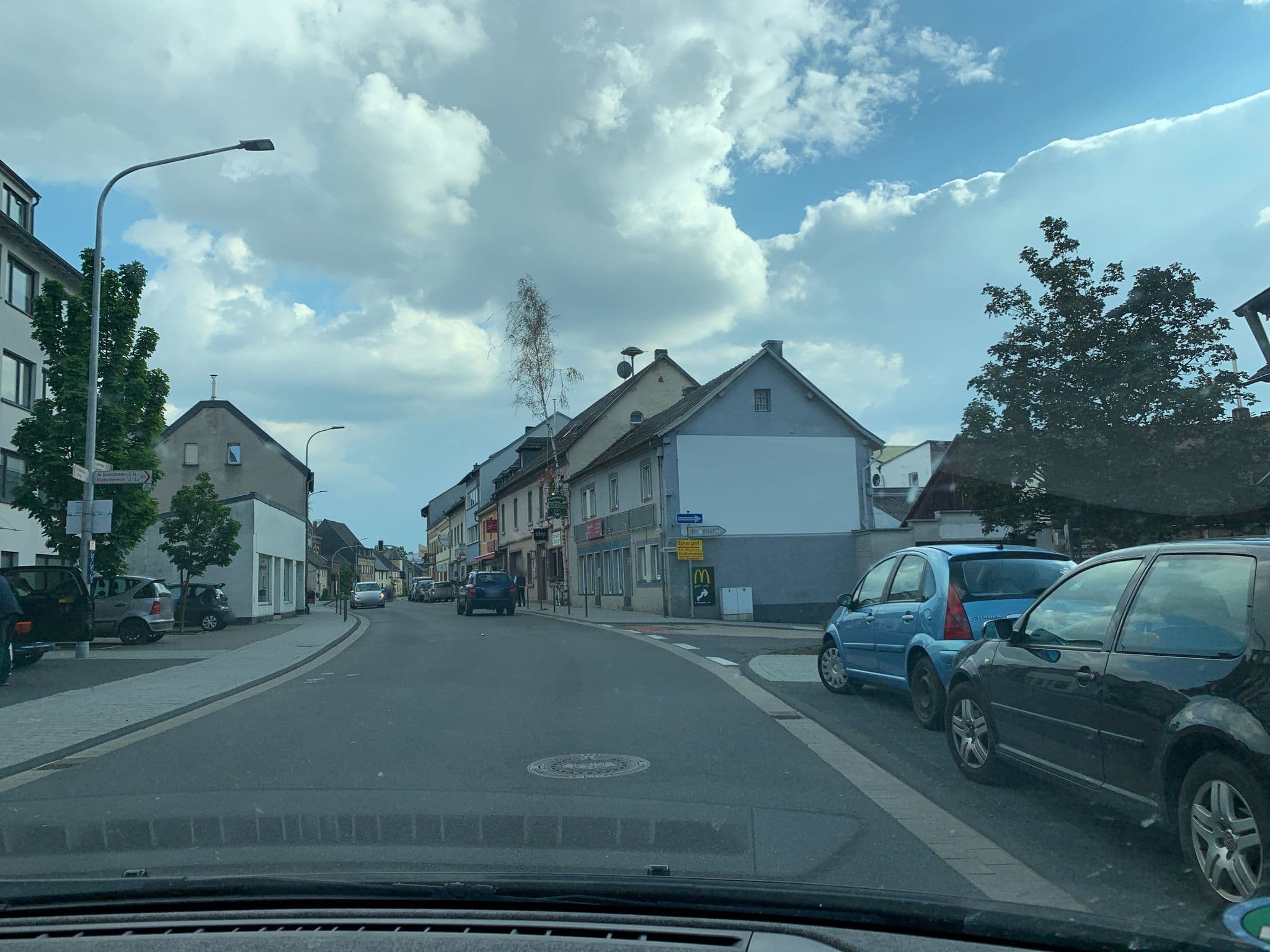 Street view near Hotel zum Schwan, Weilerswist — © noel (CC BY-SA · Mapillary)