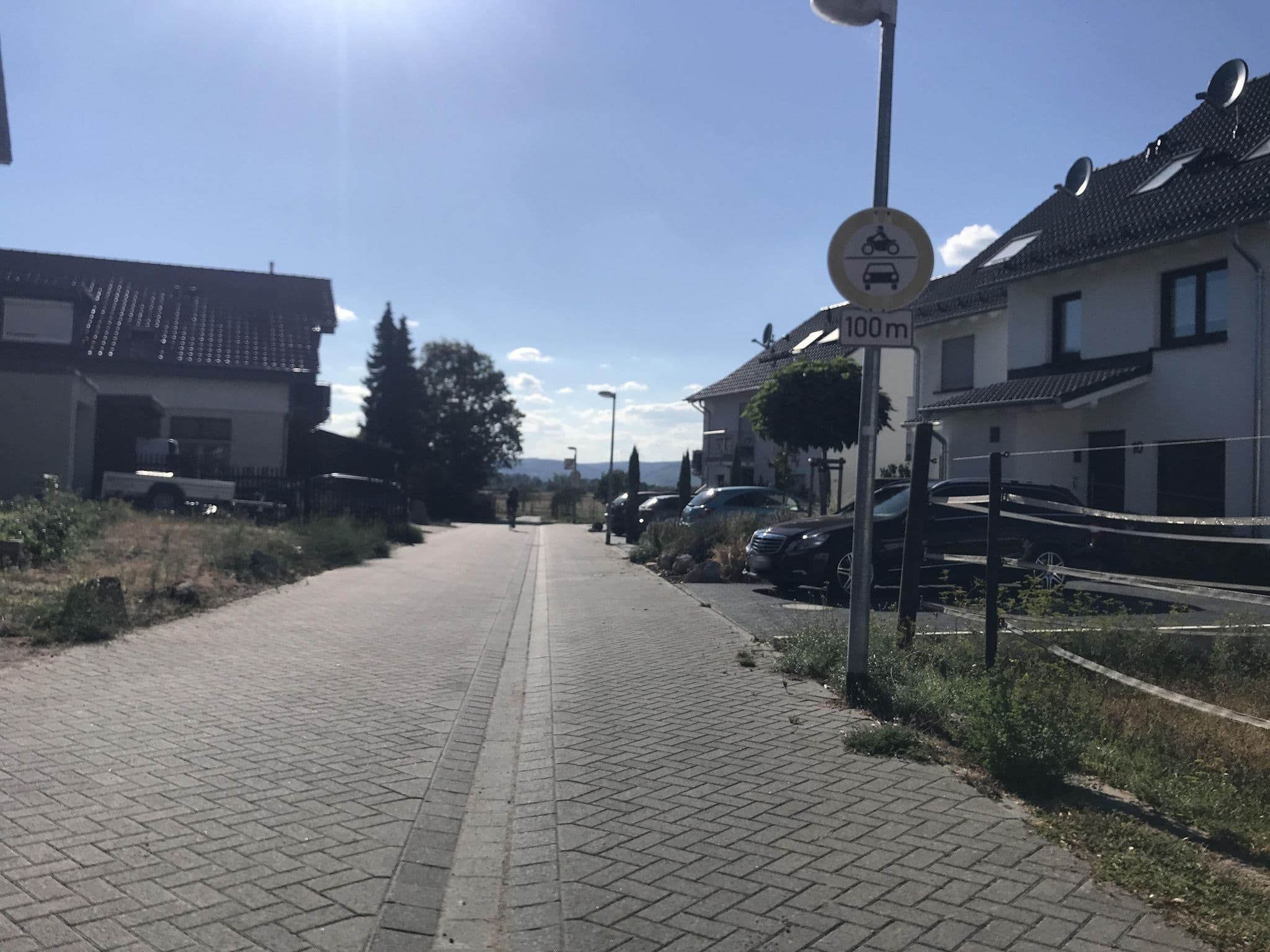 Street view near Fetzer's Landhotel, Gau-Algesheim — © miguel_andrade (CC BY-SA · Mapillary)