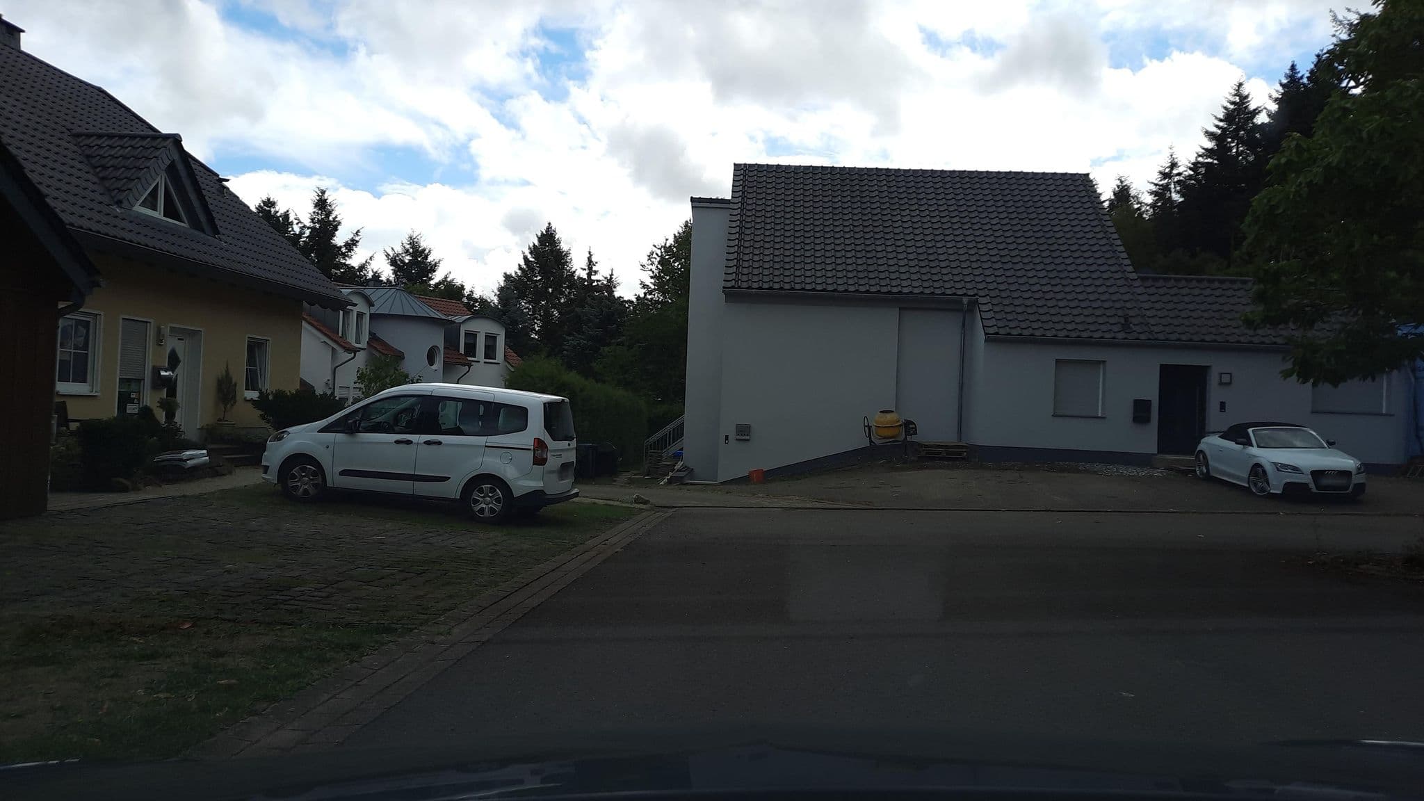 Street view near Ferienwohnung Stefanie Schmitt, Pellingen — © Lowiekse (CC BY-SA · Mapillary)