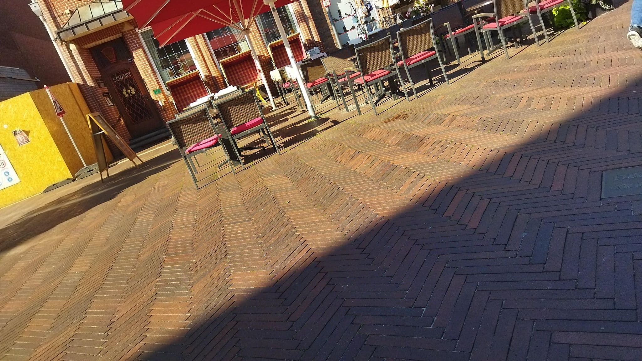 Street view near Hotel-restaurant Schmidt, Meppen — © changchun1 (CC BY-SA · Mapillary)