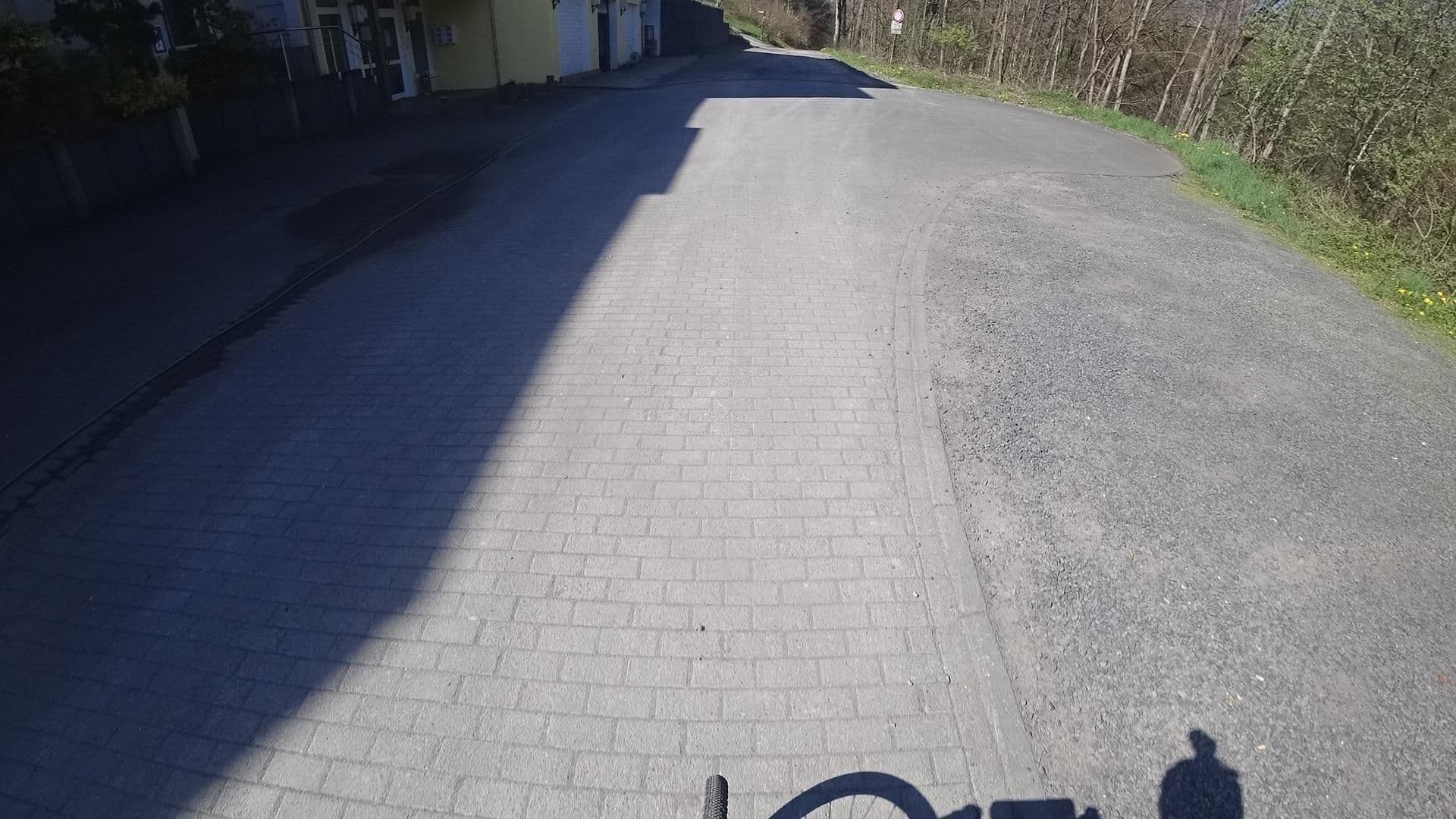 Street view near Waldhotel Kurfürst, Kaisersesch — © Vosgivince (CC BY-SA · Mapillary)