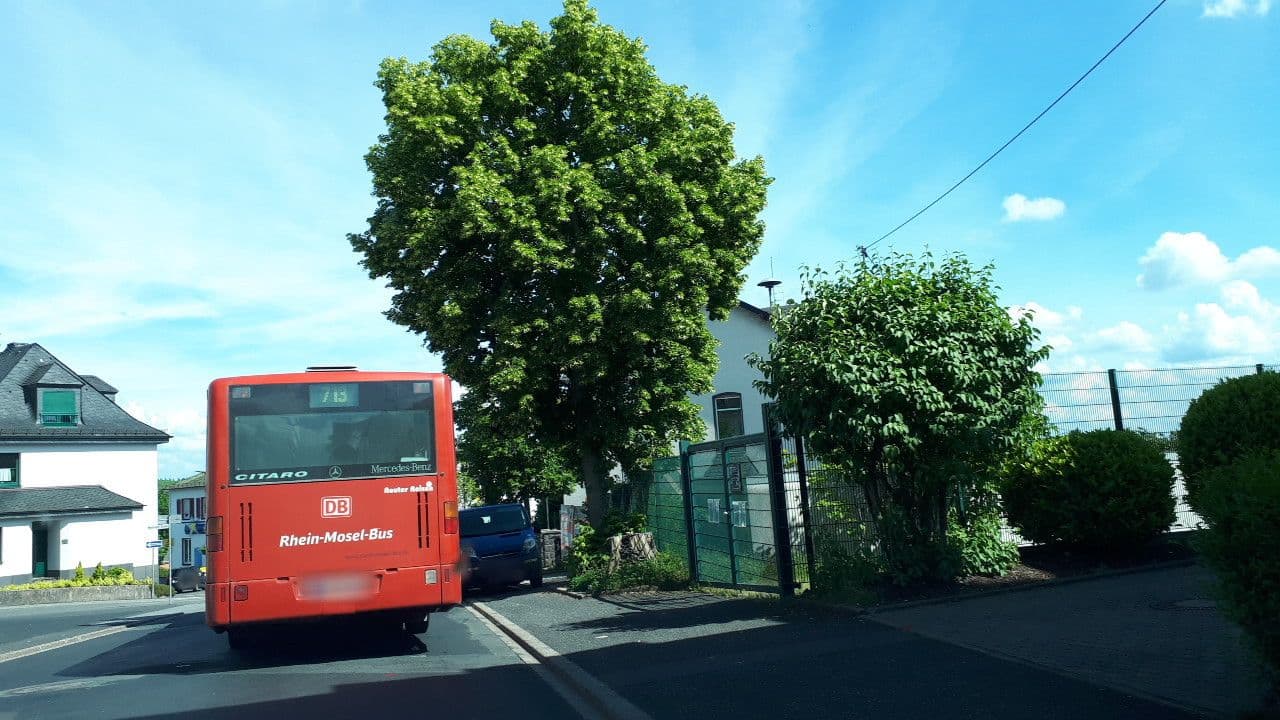 Street view near Ferienwohnung Buff, Kaisersesch — © uwenr5 (CC BY-SA · Mapillary)