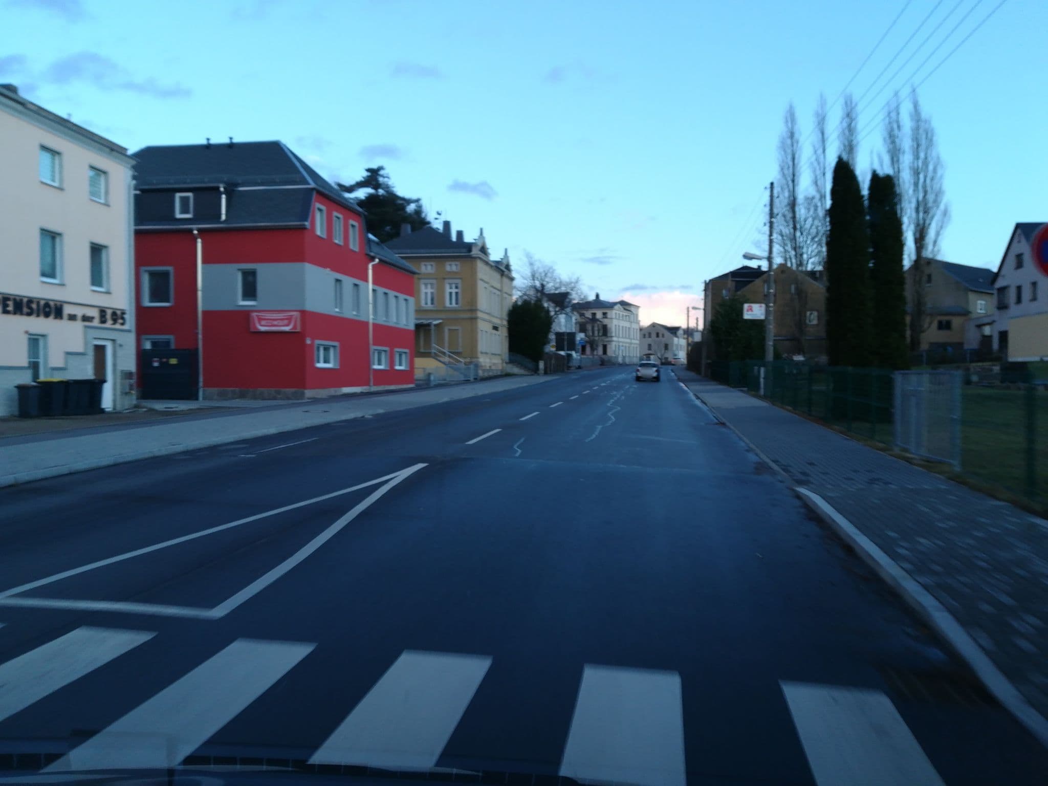Street view near An der B95, Hartmannsdorf — © seb1982 (CC BY-SA · Mapillary)