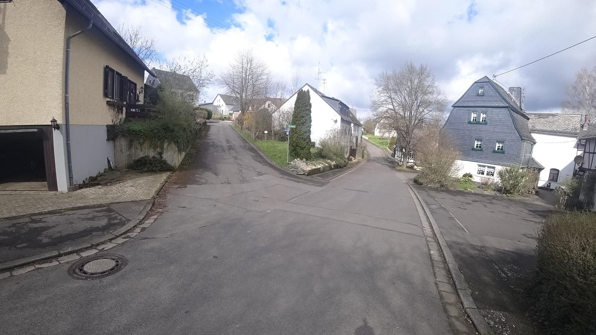 Street view near Ferienwohnung Lohoff, Beltheim — © Vosgivince (CC BY-SA · Mapillary)
