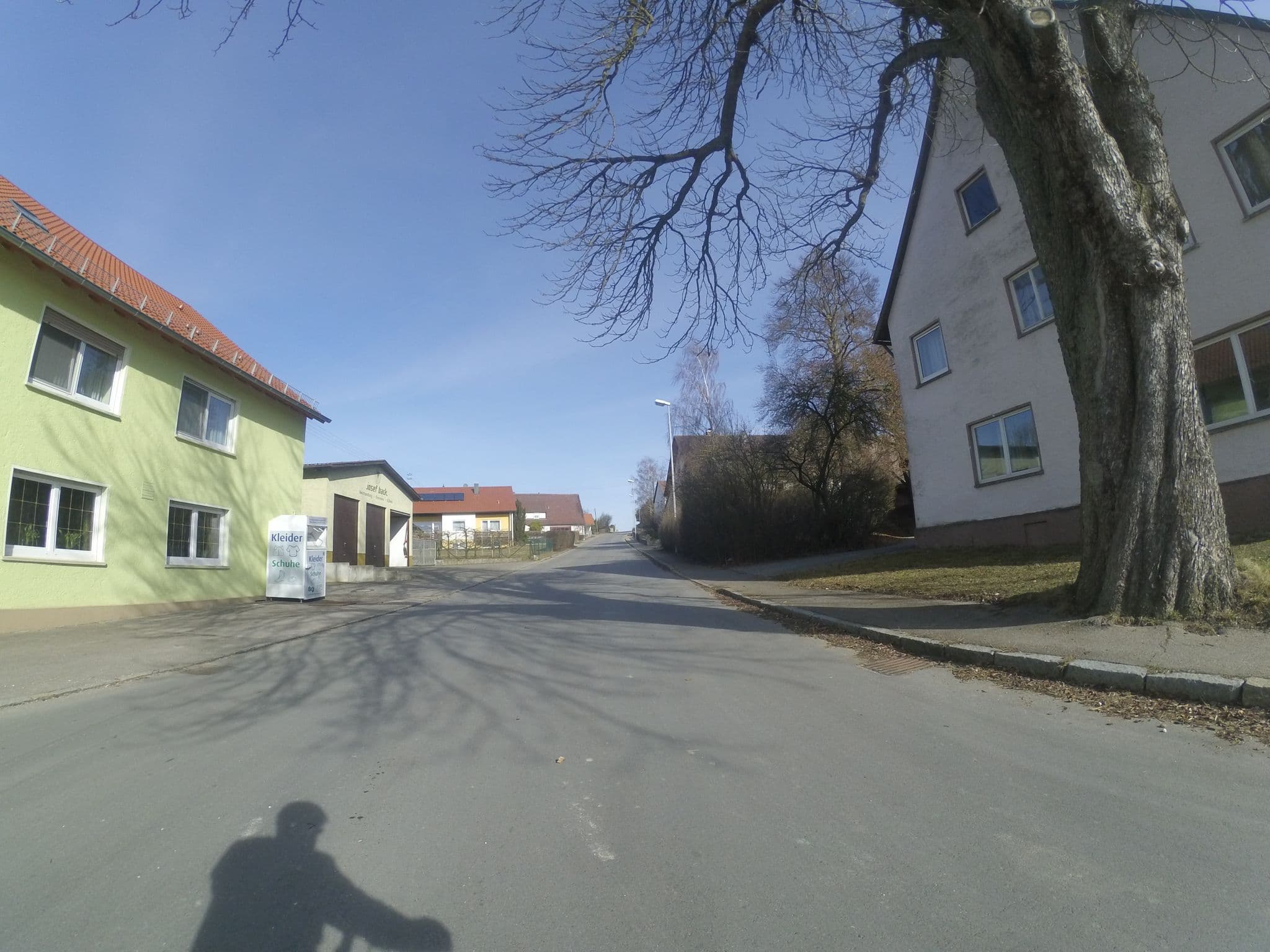 Street view near Grüner Baum, Albeck — © ray66 (CC BY-SA · Mapillary)
