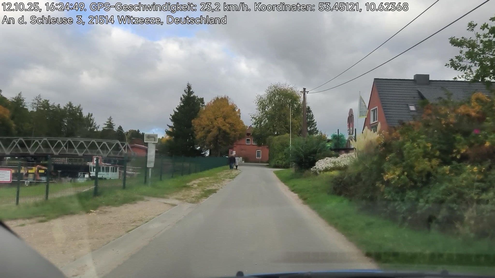 Street view near Pension zur Schleuse, Büchen — © hotteliene (CC BY-SA · Mapillary)