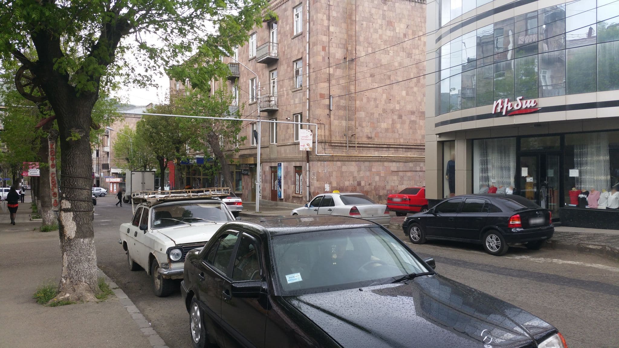 Street view near Down Town, Vanadzor — © shlublu (CC BY-SA · Mapillary)