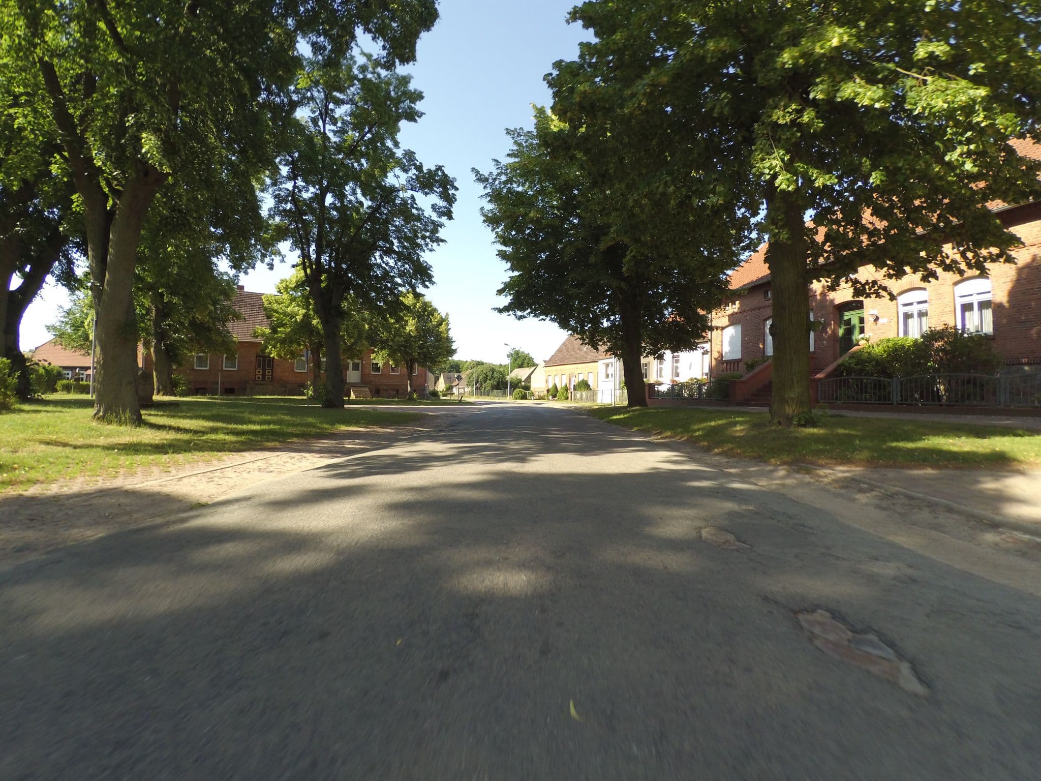 Street view near Landidylle Mertensdorf, Putlitz — © peewee32 (CC BY-SA · Mapillary)