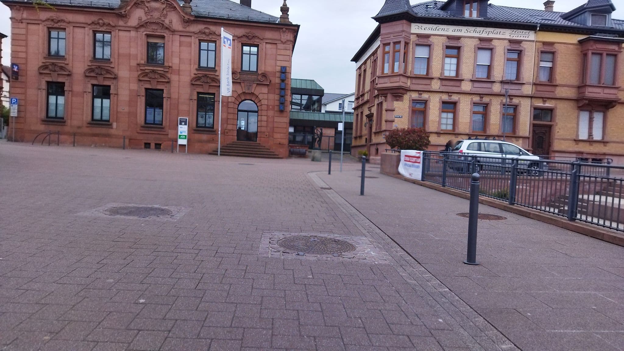Street view near Residenzhotel Garni Edenkoben, Edenkoben — © changchun1 (CC BY-SA · Mapillary)