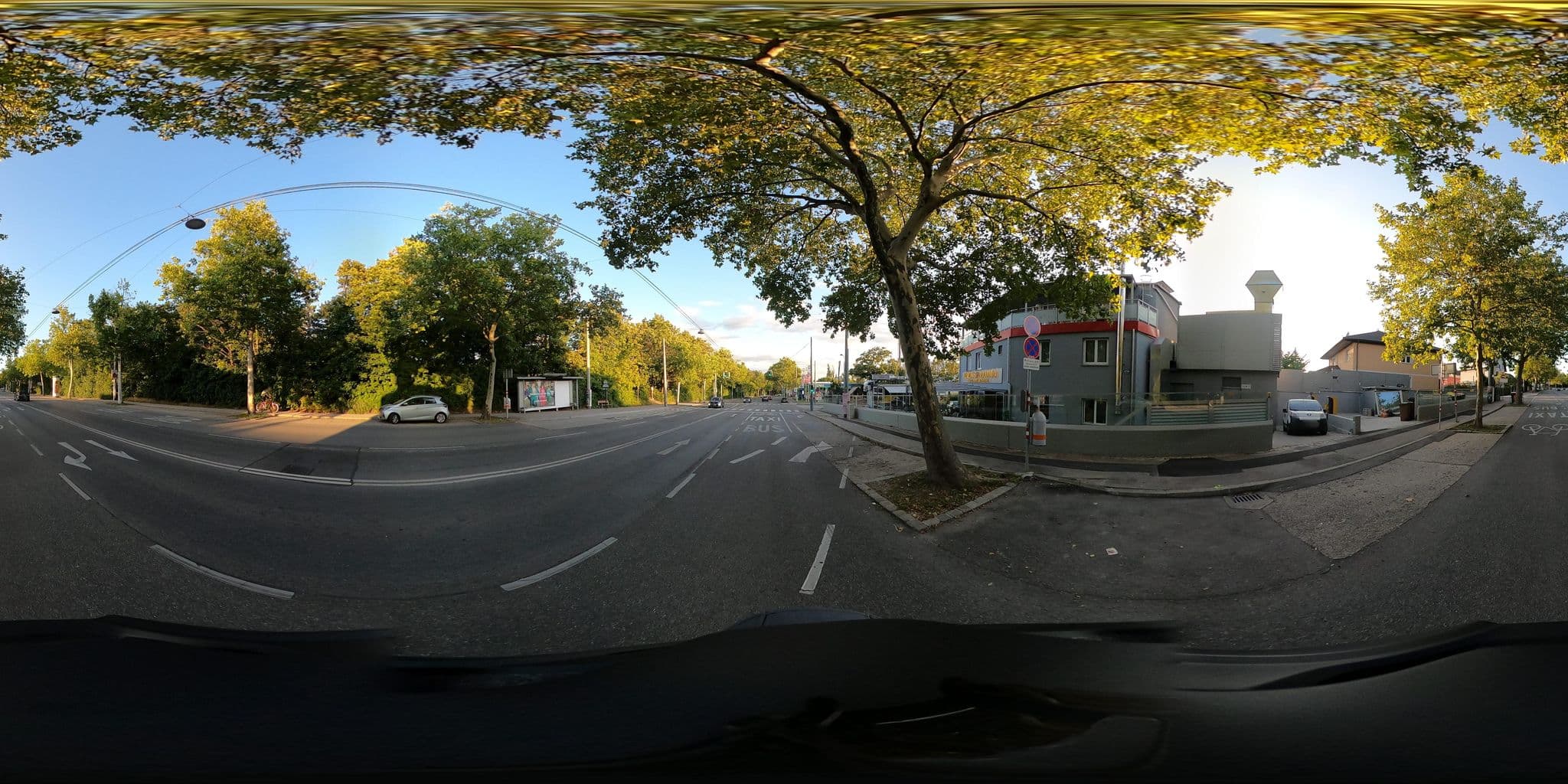 Street view near Primus, Favoriten — © di0v0n (CC BY-SA · Mapillary)