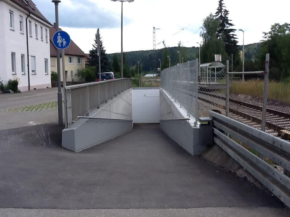 Street view near Gasthof zum Löwen, Wurmlingen — © nvbwseifert (CC BY-SA · Mapillary)