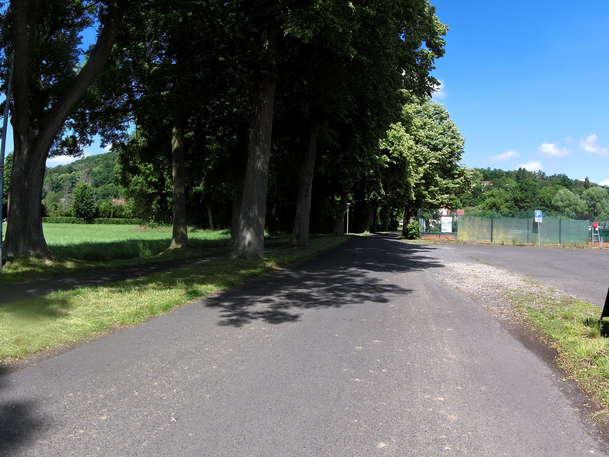 Street view near Wohnmobilstellplatz Auf der Unteraue, Bad Hersfeld — © zoegglmeyr1 (CC BY-SA · Mapillary)