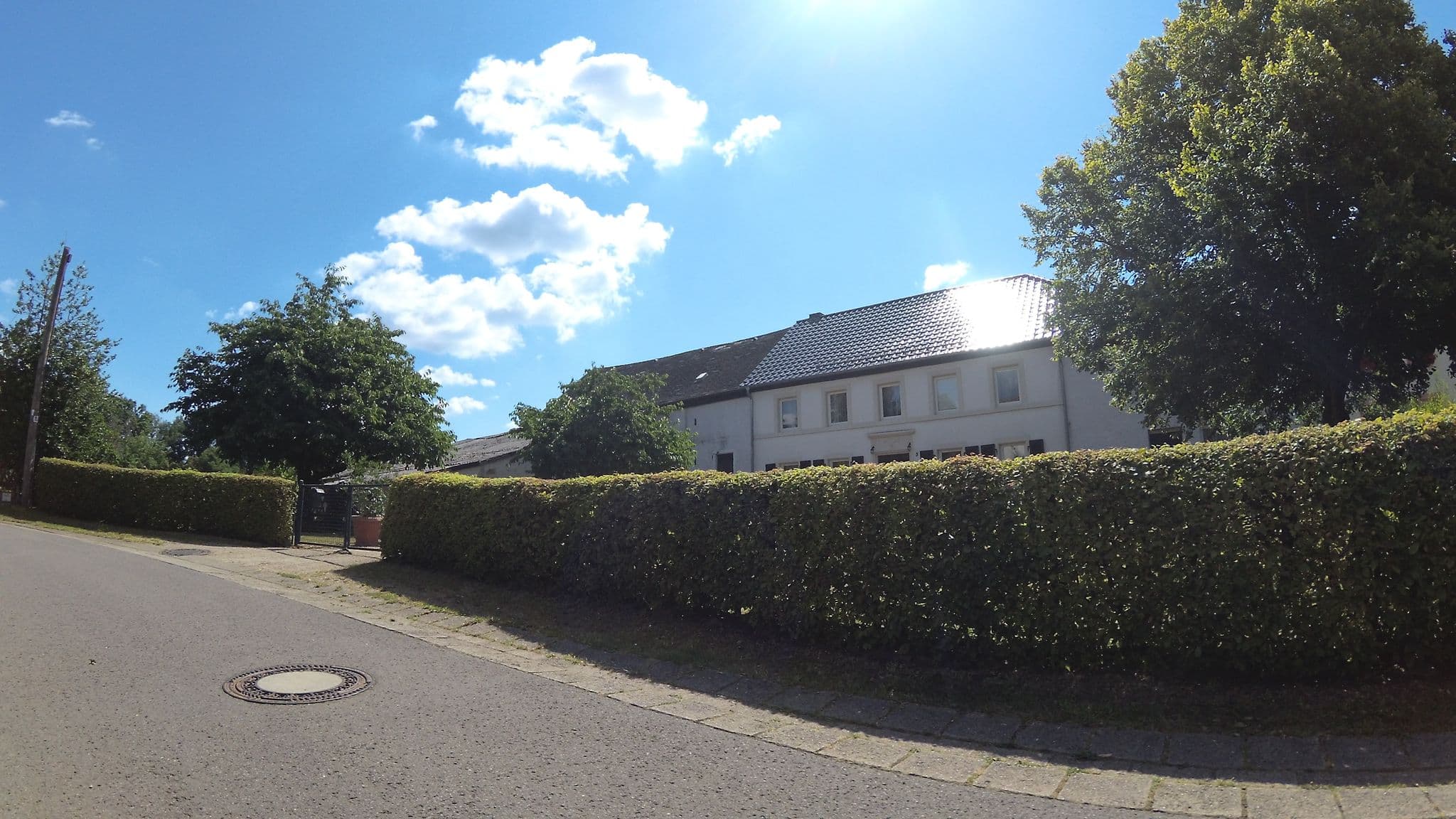 Street view near Gasthaus Pension Brix, Weiskirchen — © teddy73 (CC BY-SA · Mapillary)