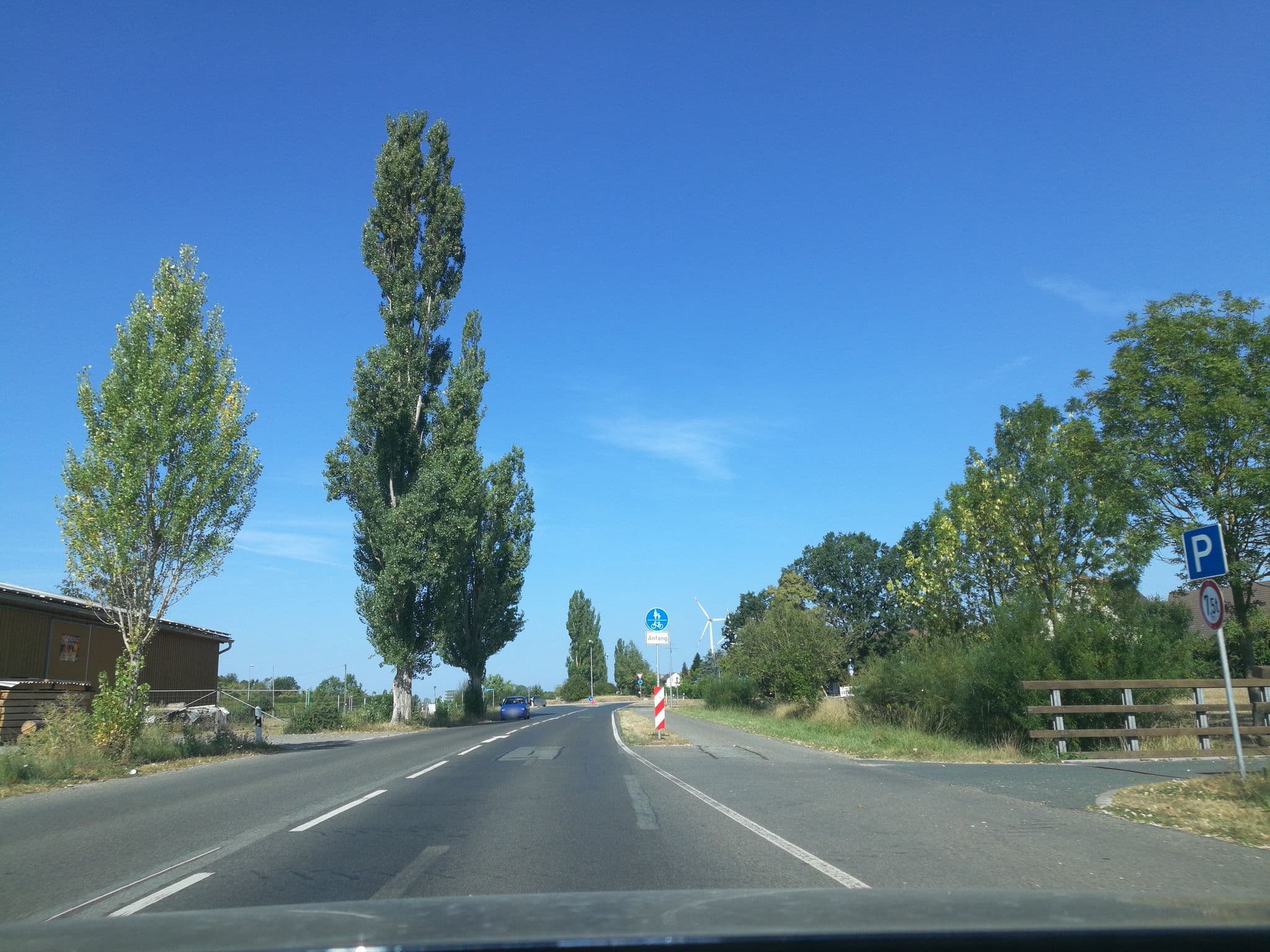 Street view near Wohnmobilstellplatz Seukendorf, Seukendorf — © mike409 (CC BY-SA · Mapillary)