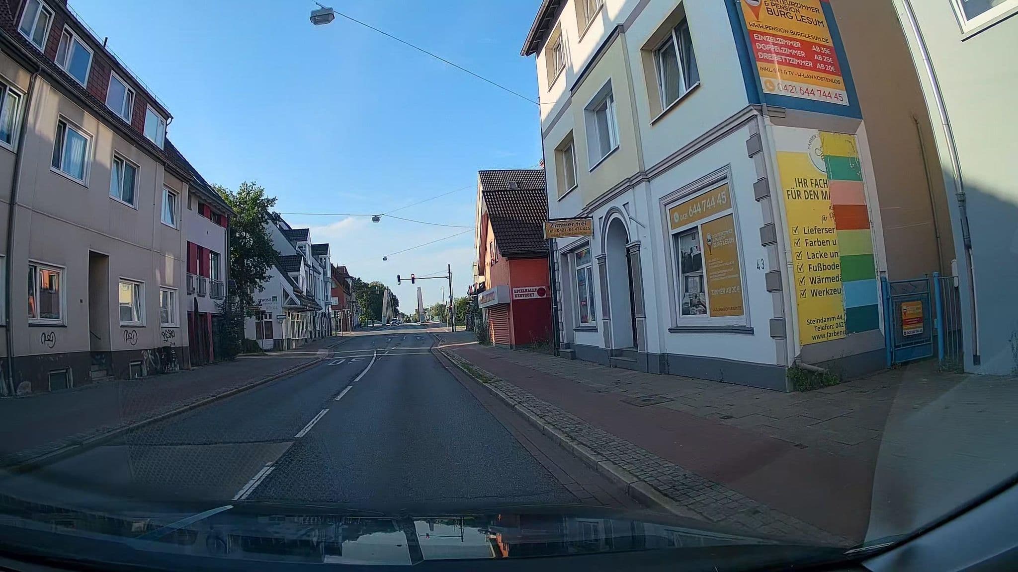 Street view near Monteurzimmer & Pension Burg Lesum, Burglesum — © StefanS79 (CC BY-SA · Mapillary)