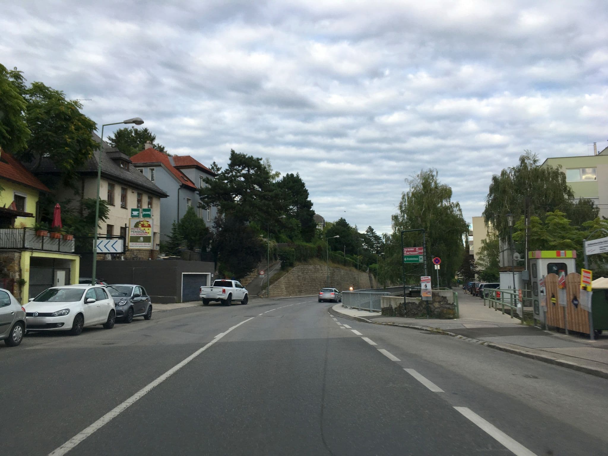 Street view near Hotel - Pension Goldenberg, Klosterneuburg — © istefanos (CC BY-SA · Mapillary)