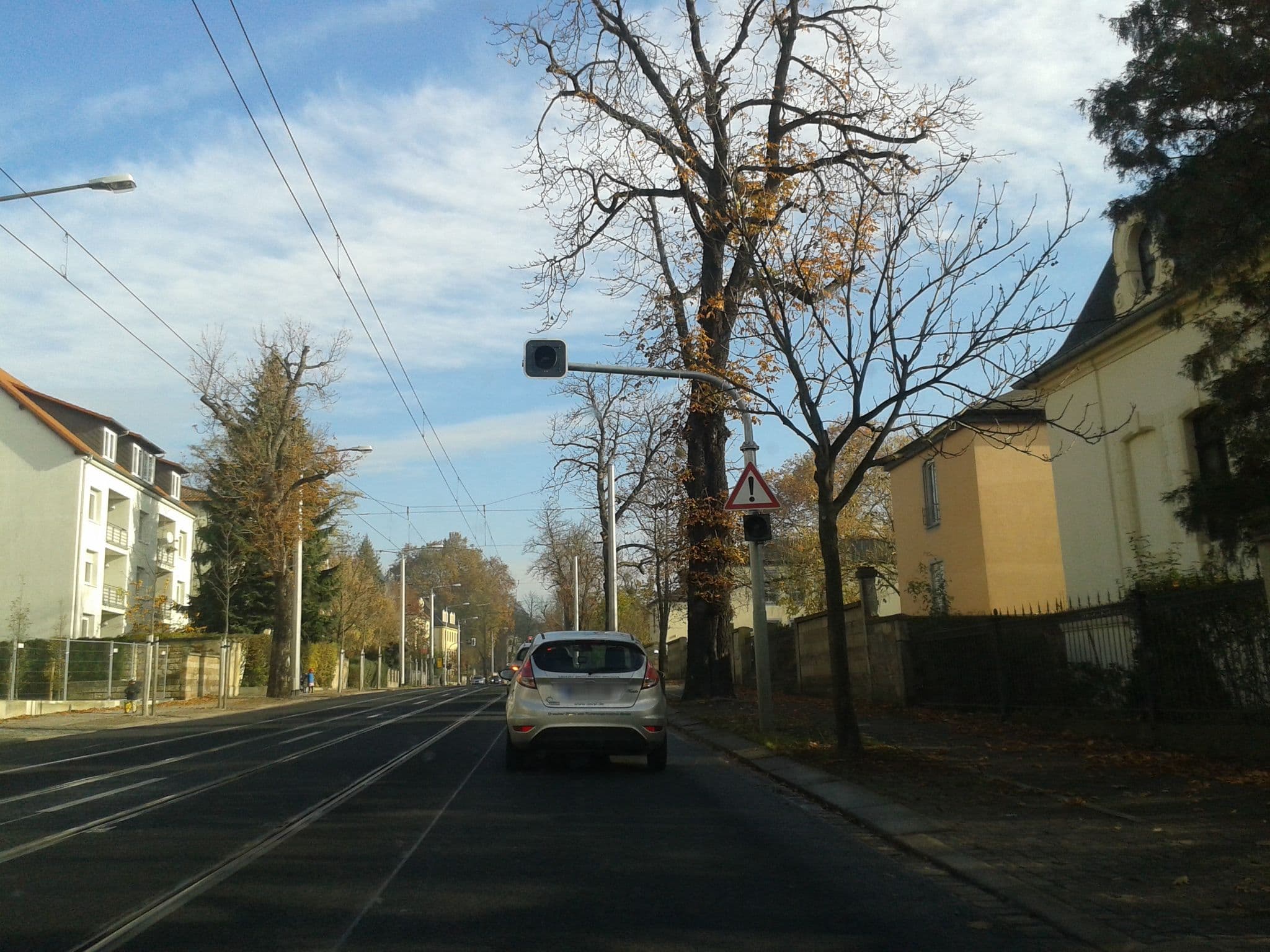 Street view near Villa Lindemann, Äußere Neustadt — © thomas (CC BY-SA · Mapillary)