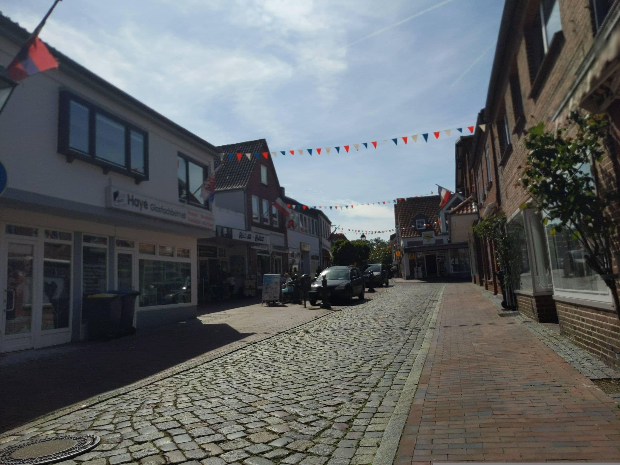 Street view near Hotel Deutsches Haus, Heiligenhafen — © rasmustravemnd (CC BY-SA · Mapillary)
