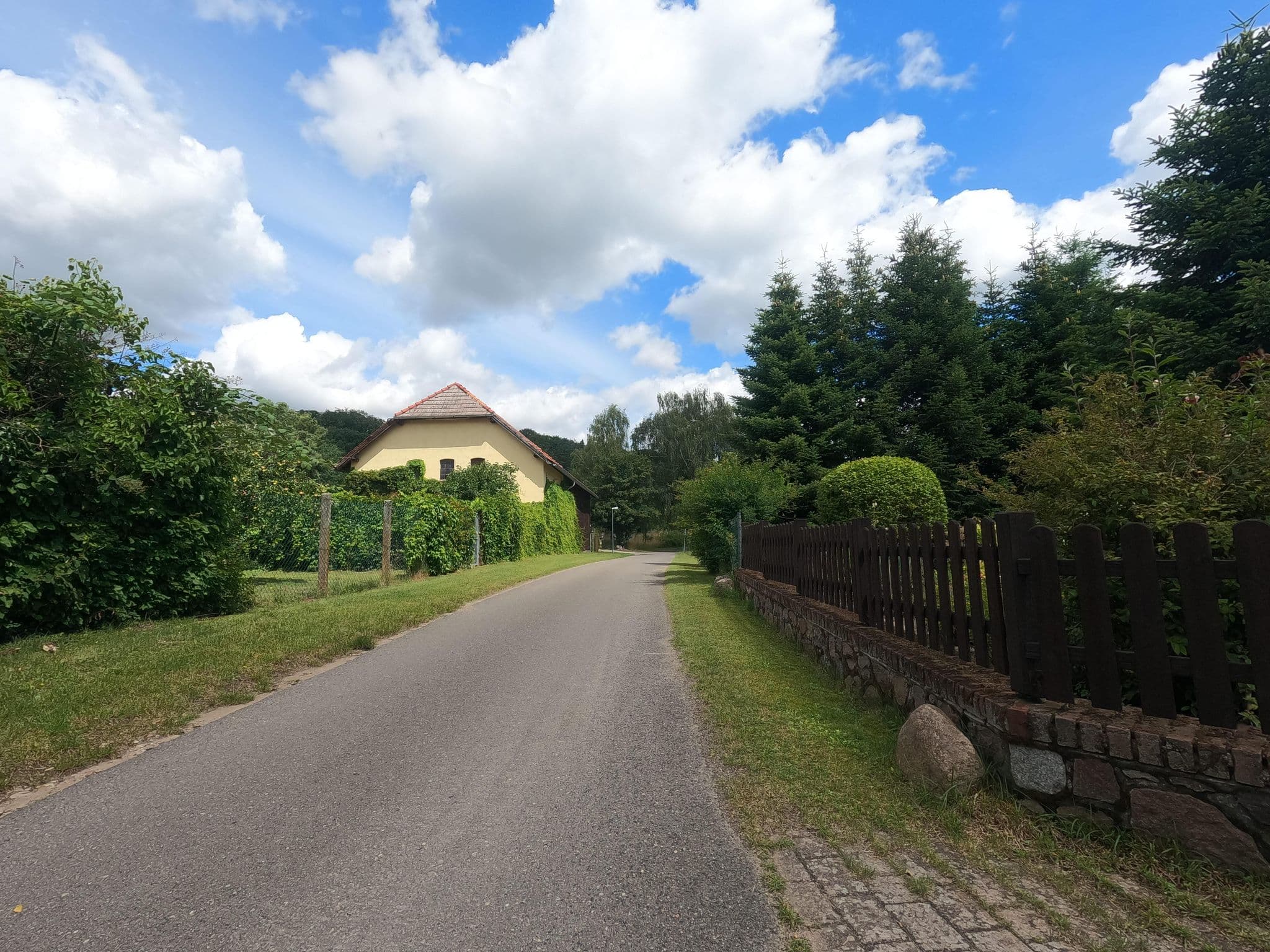 Street view near Forsthaus Feldberger Hütte, Loitz — © masterofnoroad (CC BY-SA · Mapillary)