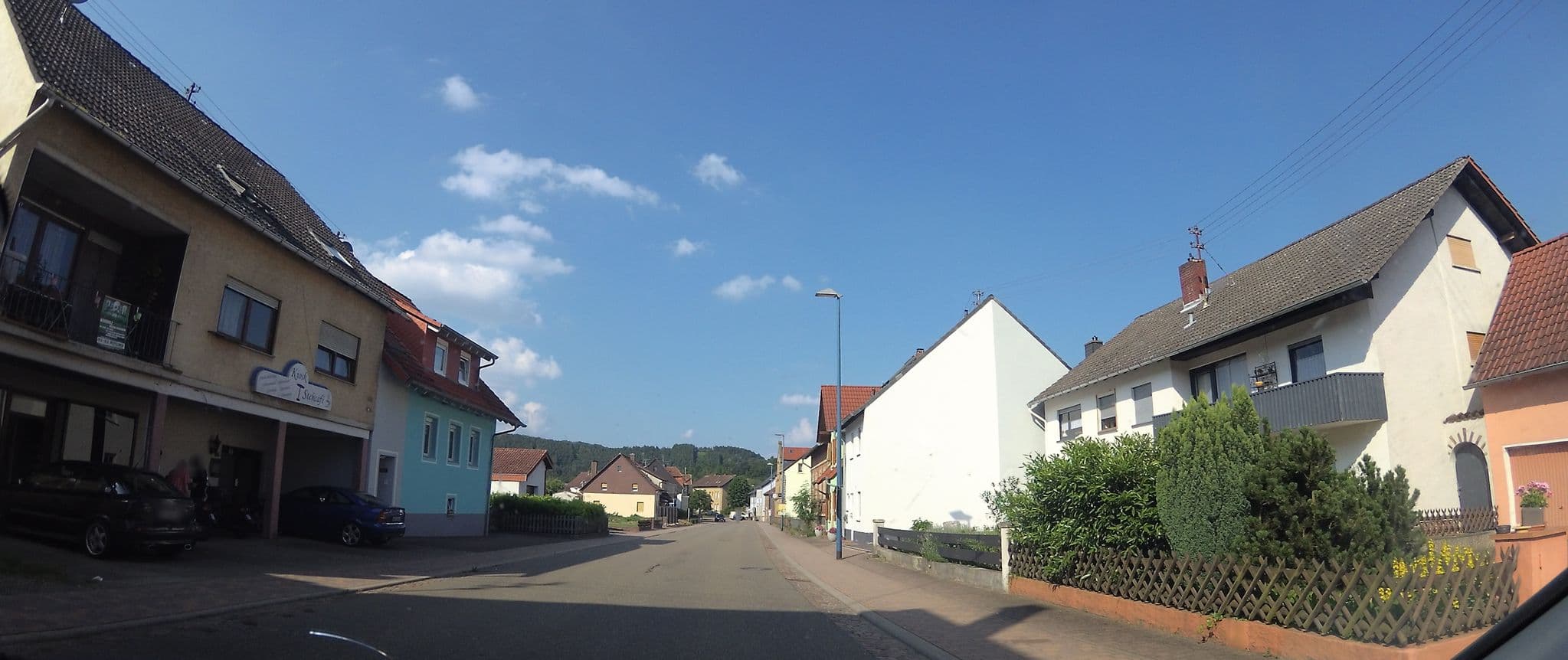 Street view near Glantal-Cottage, Sankt Julian — © teddy73 (CC BY-SA · Mapillary)