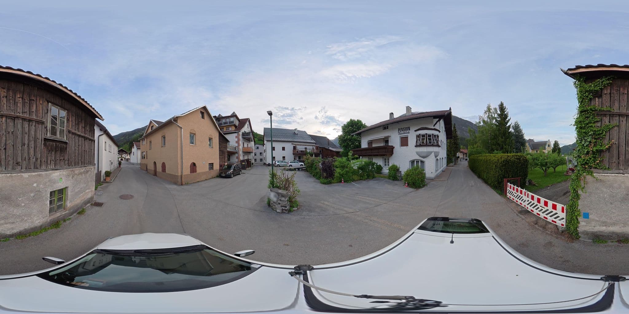 Street view near Pension Thialblick, Landeck — © osmplus_org (CC BY-SA · Mapillary)