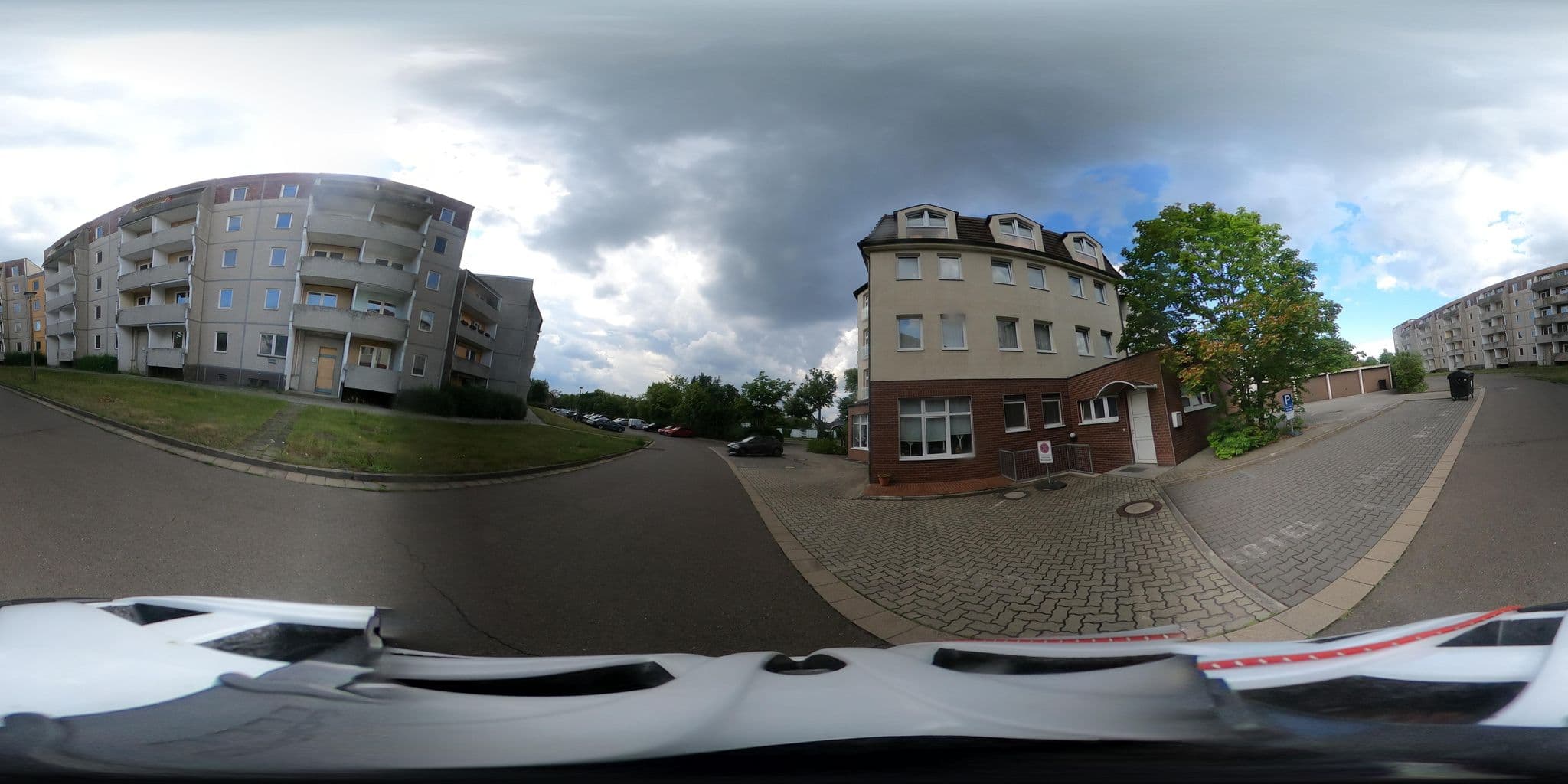 Street view near Hotel Fürstenberg, Eisenhüttenstadt — © Oderradler (CC BY-SA · Mapillary)