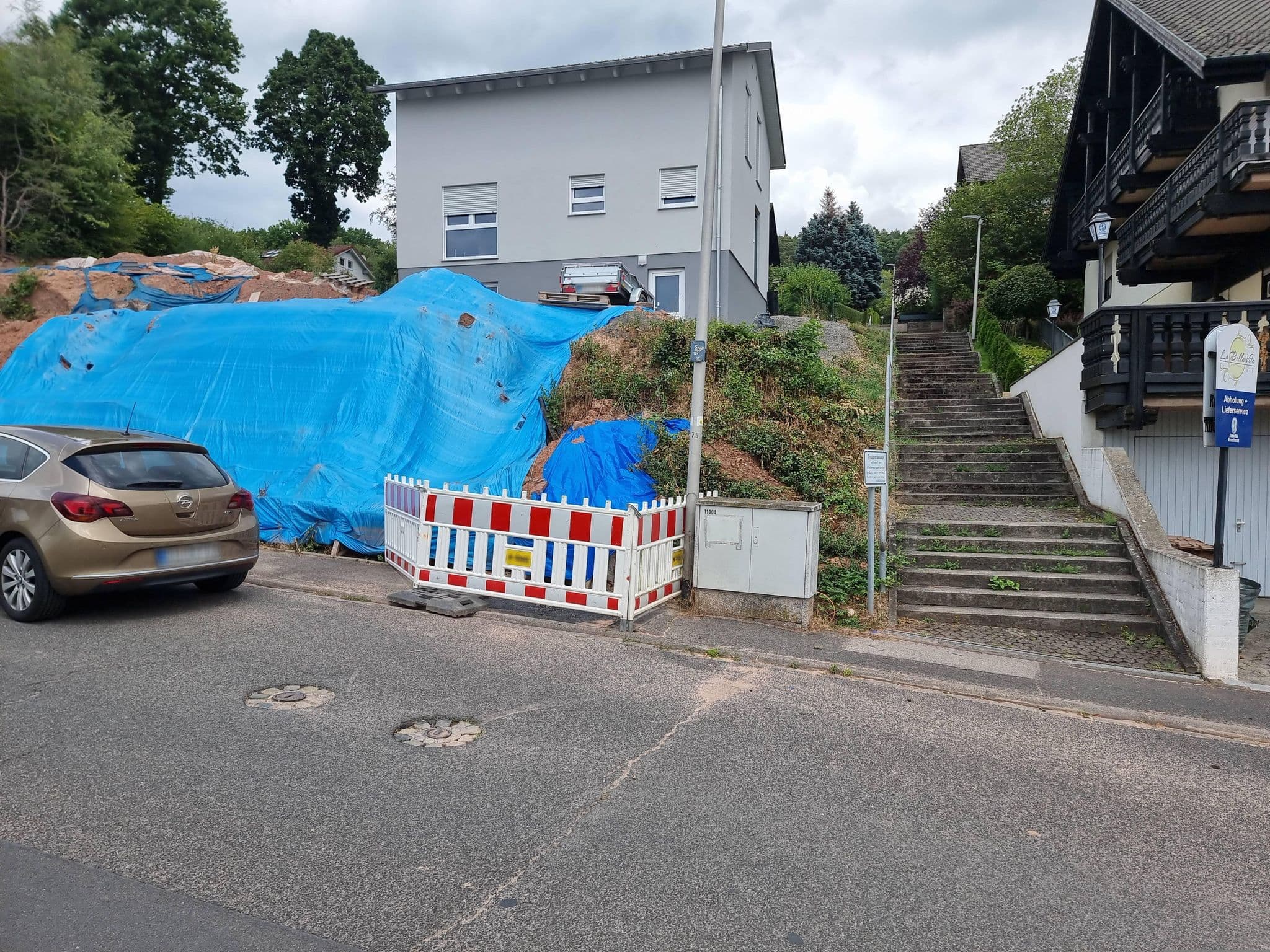 Street view near Pension Höchemer, Bad Bocklet — © BerndGo64 (CC BY-SA · Mapillary)