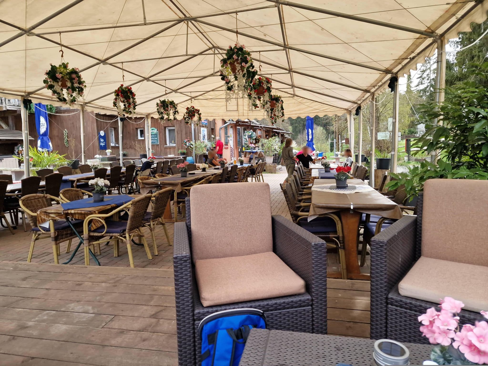 Street view near Meuschkensmühle, Bad Klosterlausnitz — © Thommy56 (CC BY-SA · Mapillary)