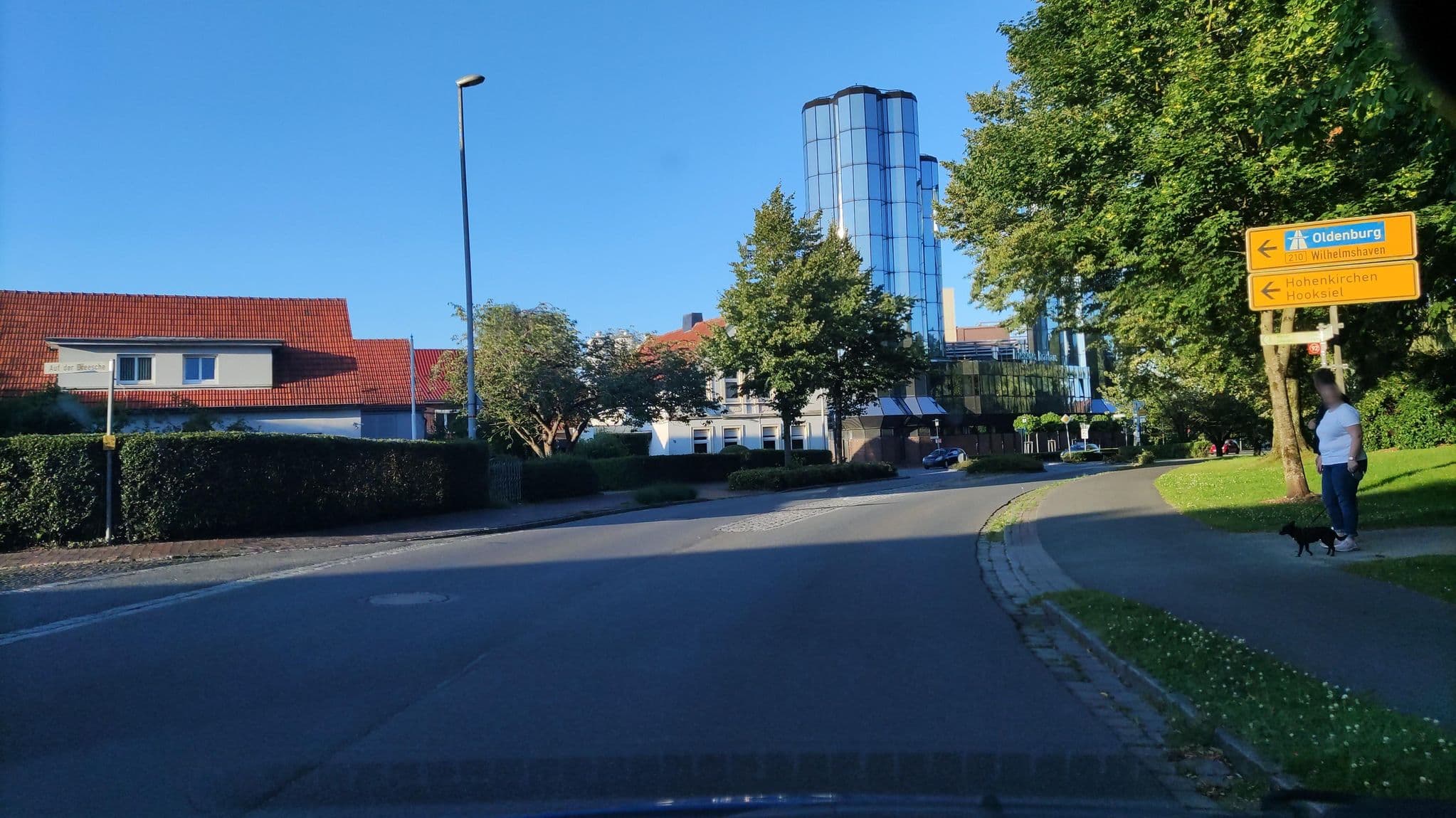 Street view near Hotel / Pension Am Elisabethufer, Jever — © hotteliene (CC BY-SA · Mapillary)