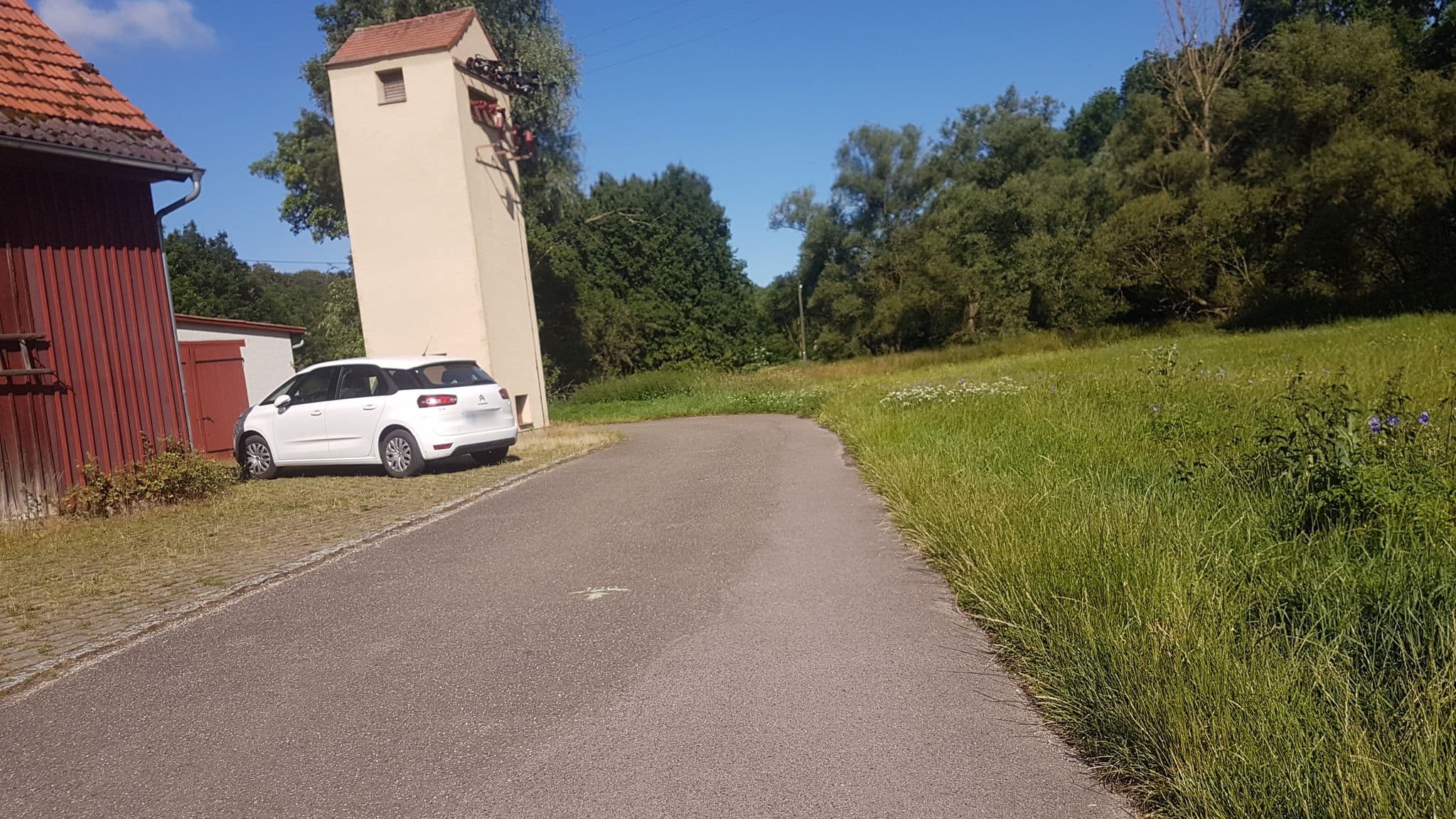 Street view near Gästehaus Holdermühle, Creglingen — © changchun1 (CC BY-SA · Mapillary)
