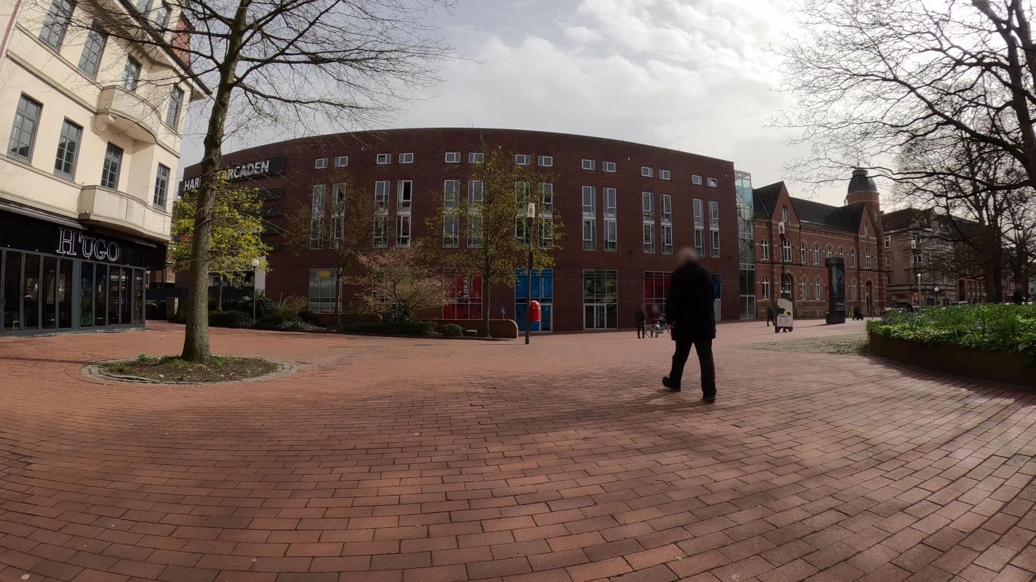 Street view near Zentral Hotel, Harburg — © veloroute_hamburg (CC BY-SA · Mapillary)