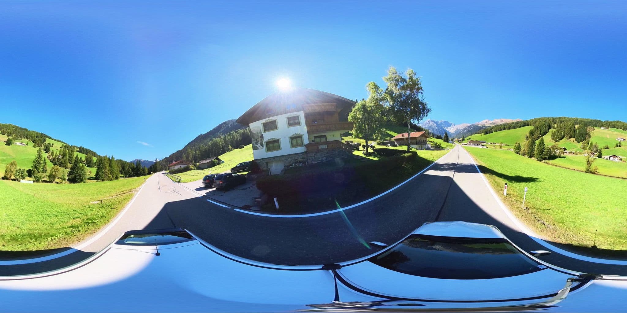 Street view near Landhaus Lärchenwald, Gries am Brenner — © osmplus_org (CC BY-SA · Mapillary)