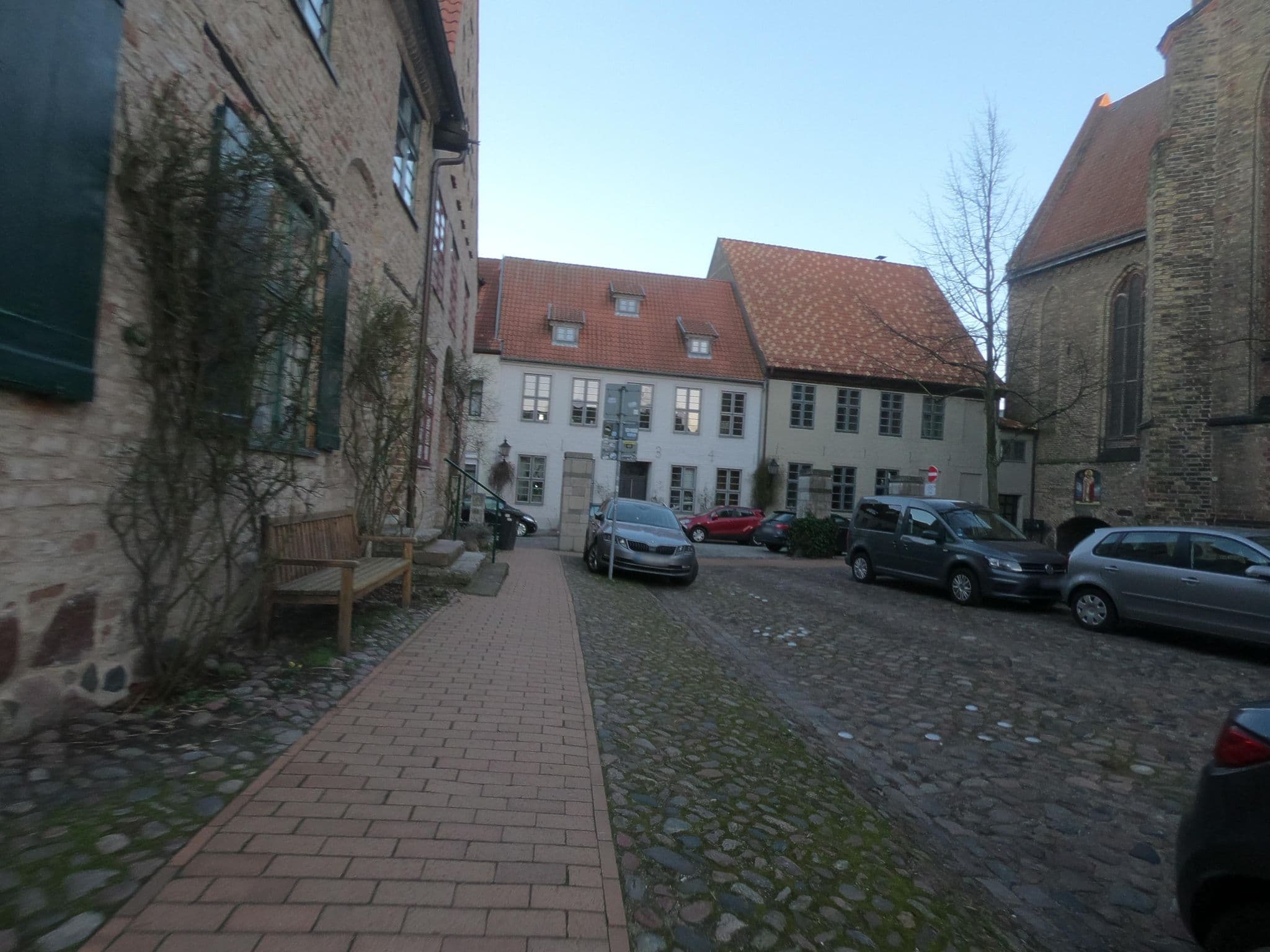 Street view near Nikolai Appartements, Rostock — © 8of9 (CC BY-SA · Mapillary)