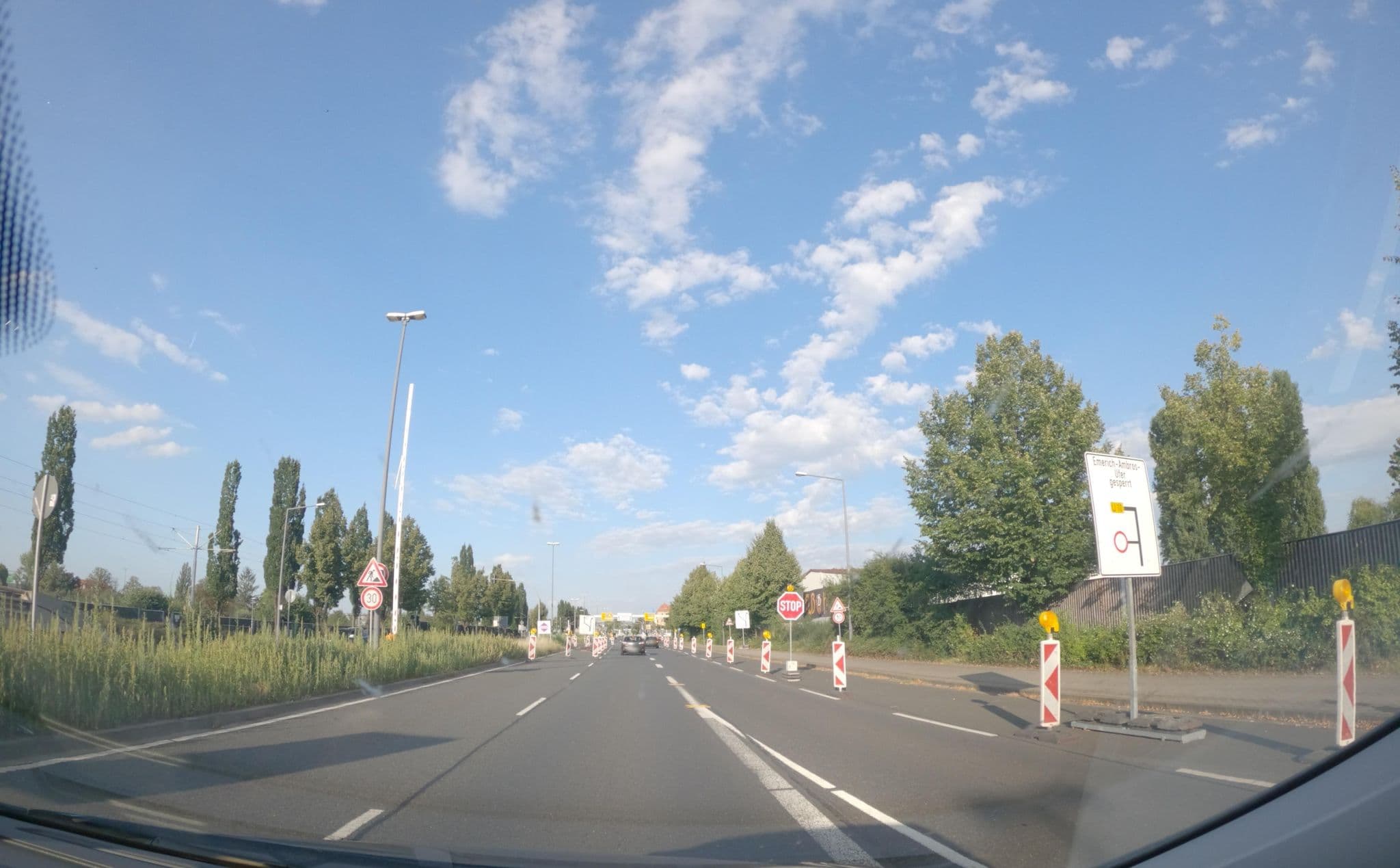Street view near Elbinsel Apartments, Löbtau — © atze02 (CC BY-SA · Mapillary)