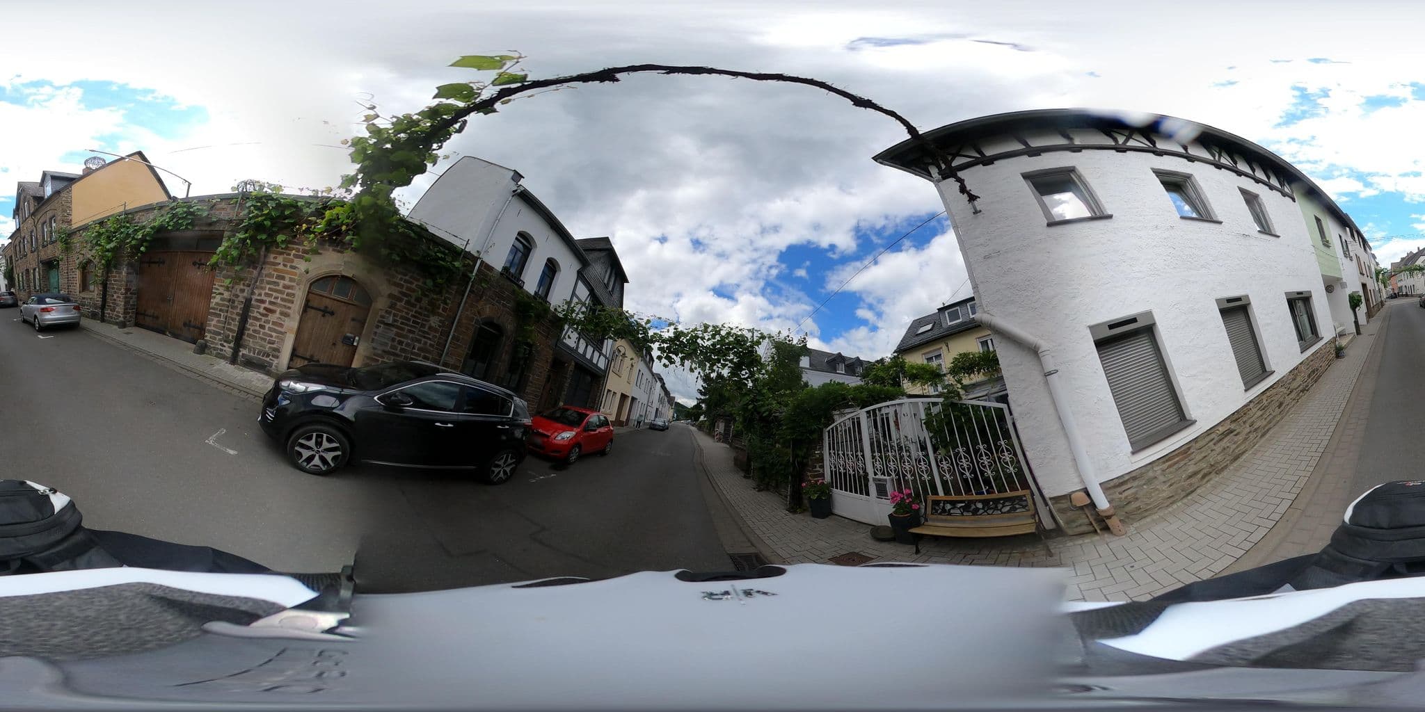 Street view near Ferienwohnung Sabine Jacoby, Winningen — © kalcaaro (CC BY-SA · Mapillary)