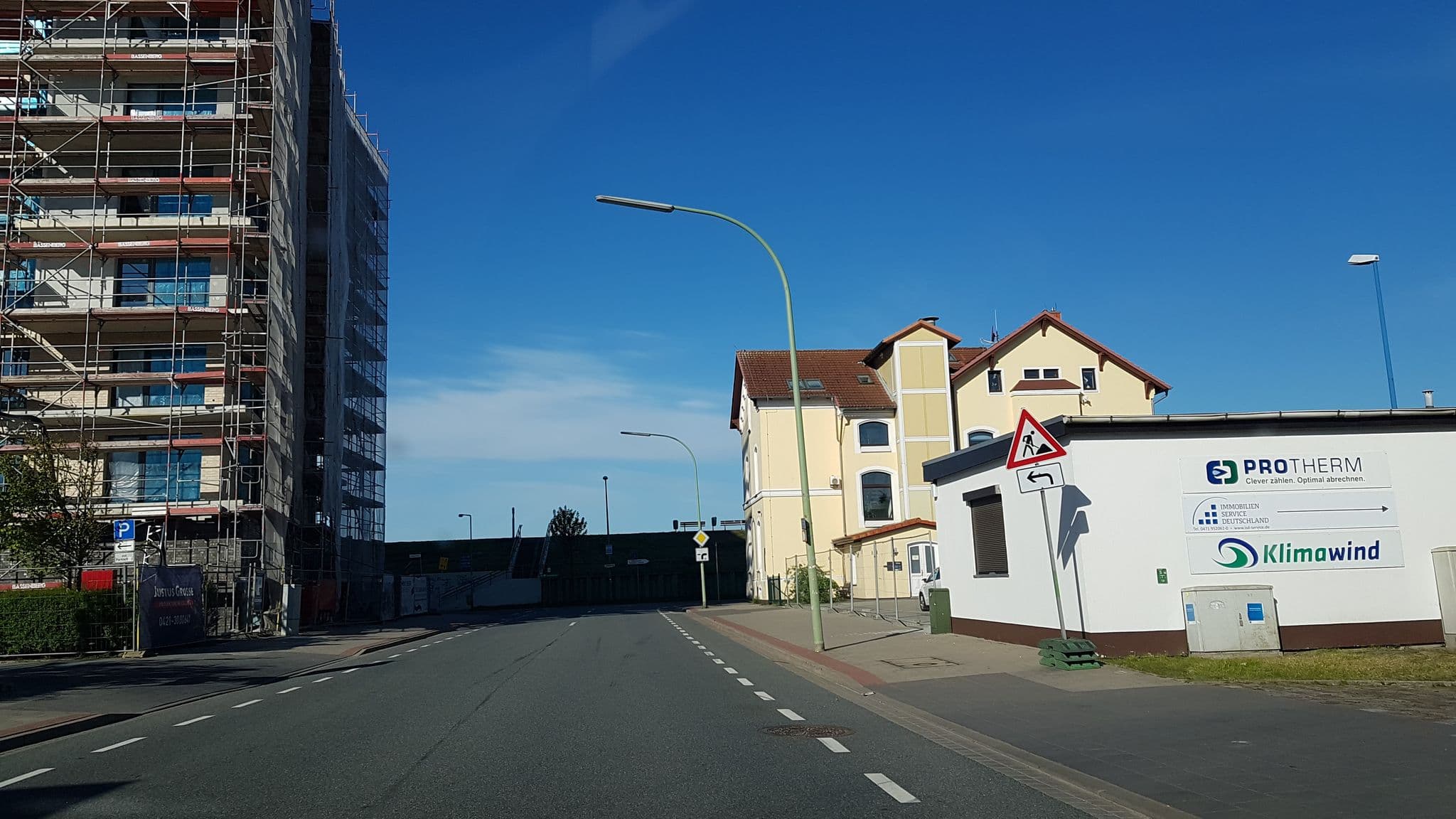 Street view near Premier Inn Bremerhaven, Bremerhaven — © imeem5551 (CC BY-SA · Mapillary)