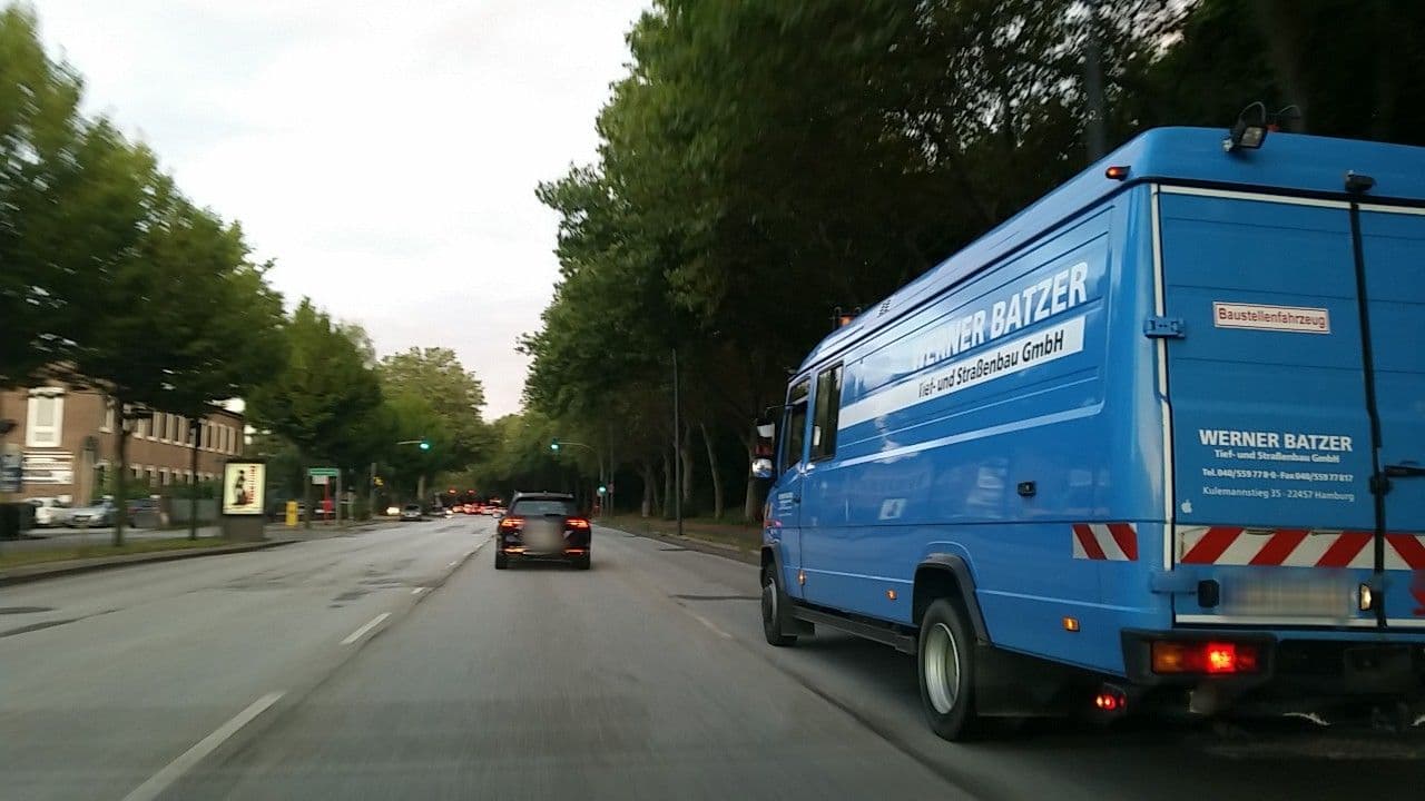 Street view near Hotel Hamburg International (Best Western), Horn — © tian (CC BY-SA · Mapillary)