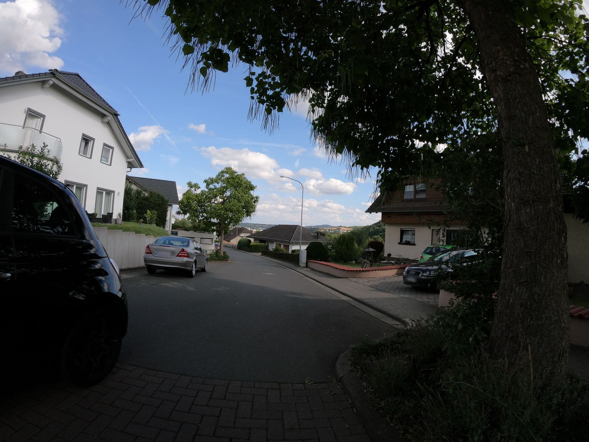 Street view near Hotel Asslar, Aßlar — © grinninghamster (CC BY-SA · Mapillary)