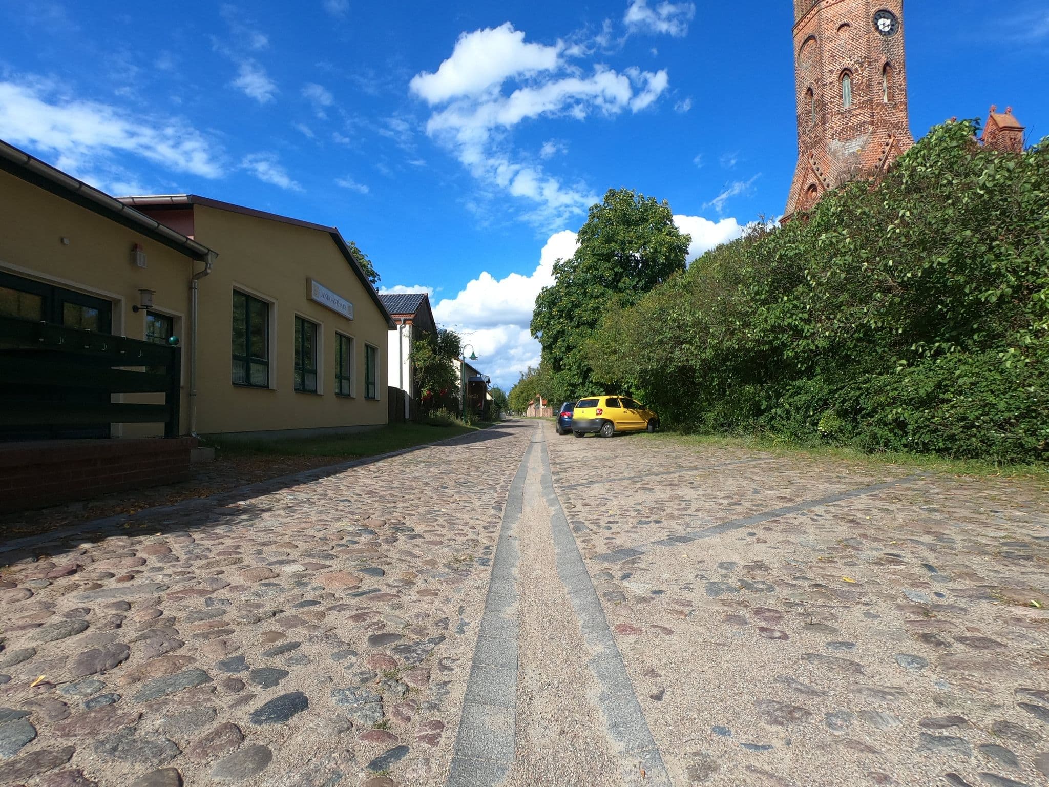 Street view near Schwarzer Adler, Chorin — © carlheinz (CC BY-SA · Mapillary)