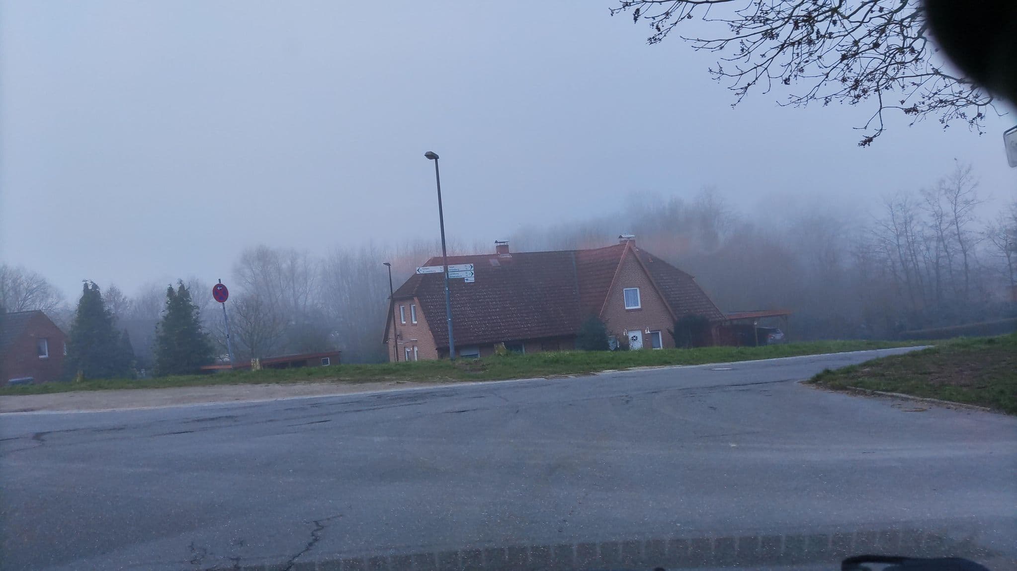 Street view near Wohnmobilstellplatz Hohnstorf(Elbe), Lauenburg — © hotteliene (CC BY-SA · Mapillary)