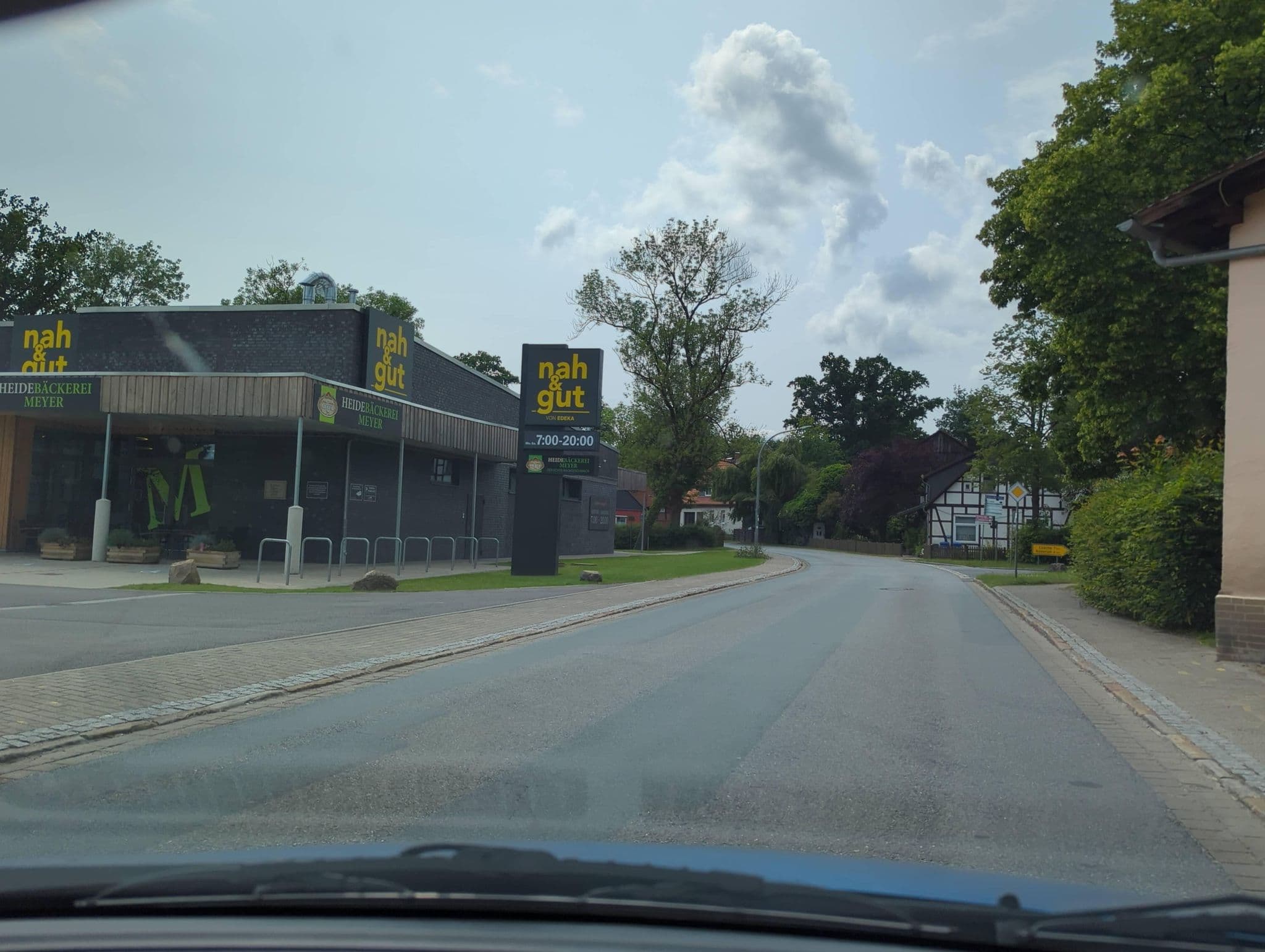 Street view near Ristorante Da Mario, Steinhorst — © hotteliene (CC BY-SA · Mapillary)