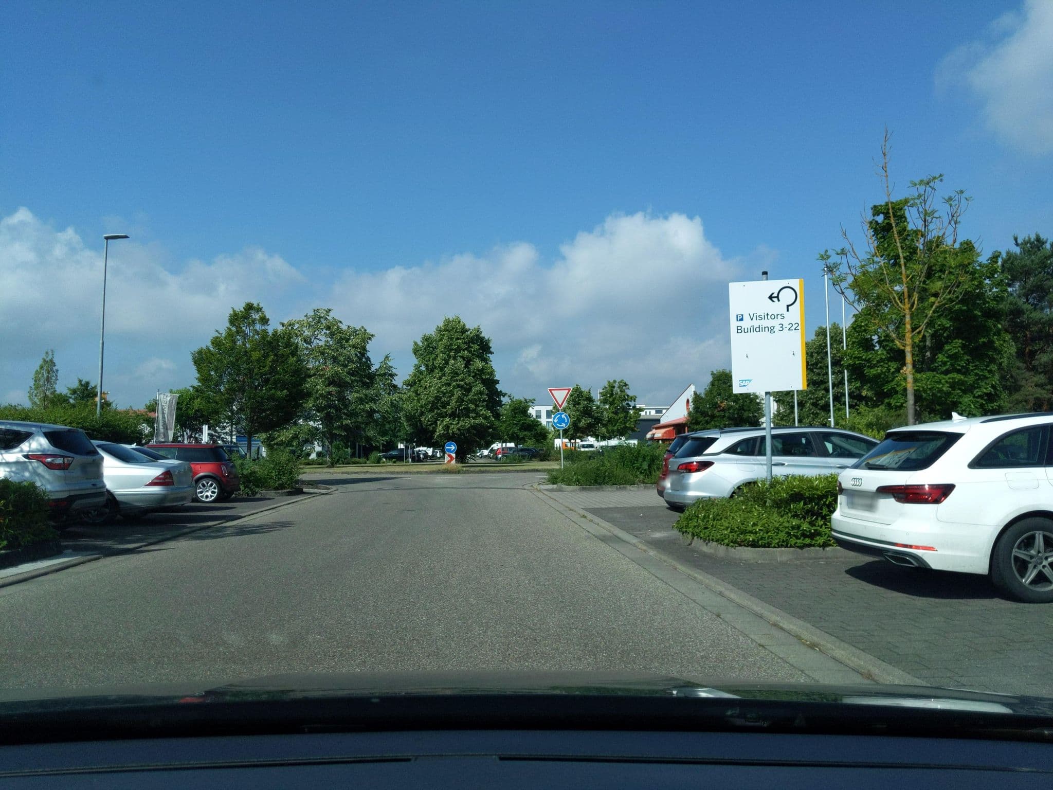 Street view near Fairway, Rot — © littlefool (CC BY-SA · Mapillary)