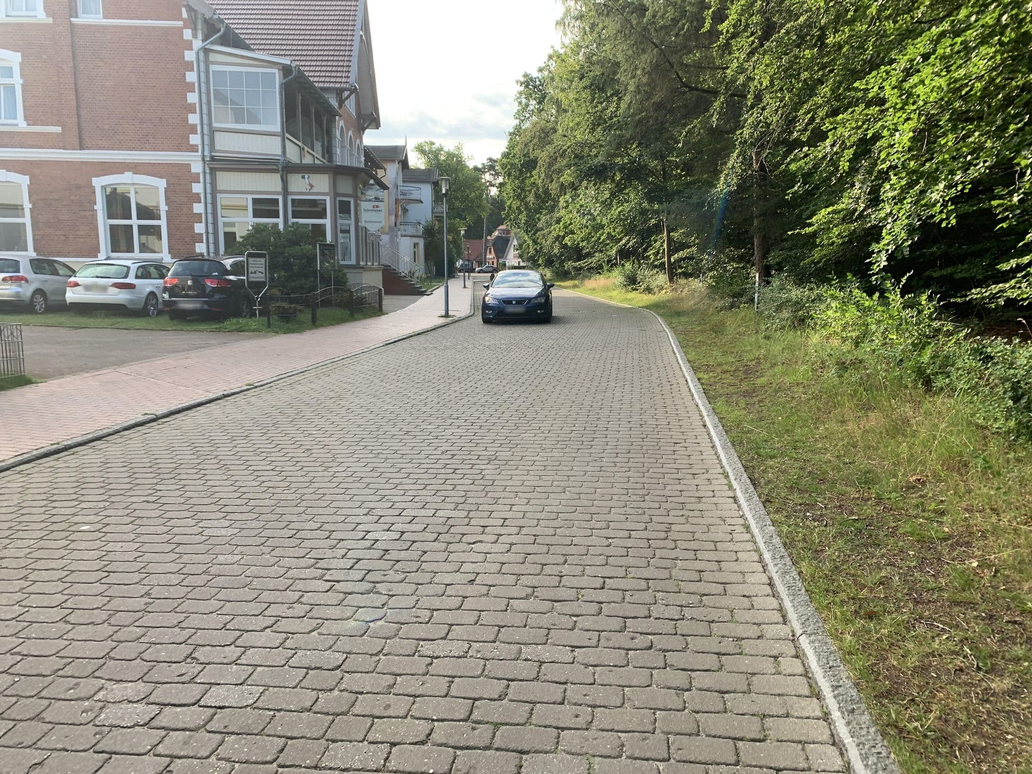 Street view near Pension Harder, Seeheilbad Graal-Müritz — © hasienda (CC BY-SA · Mapillary)