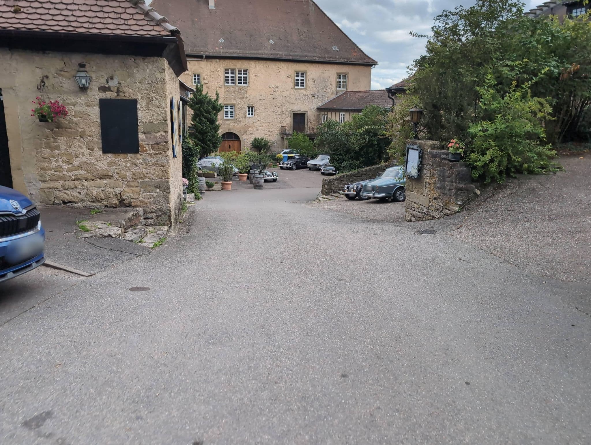 Street view near Hotel Burg Hornberg, Neckarzimmern — © PixelusPro8 (CC BY-SA · Mapillary)