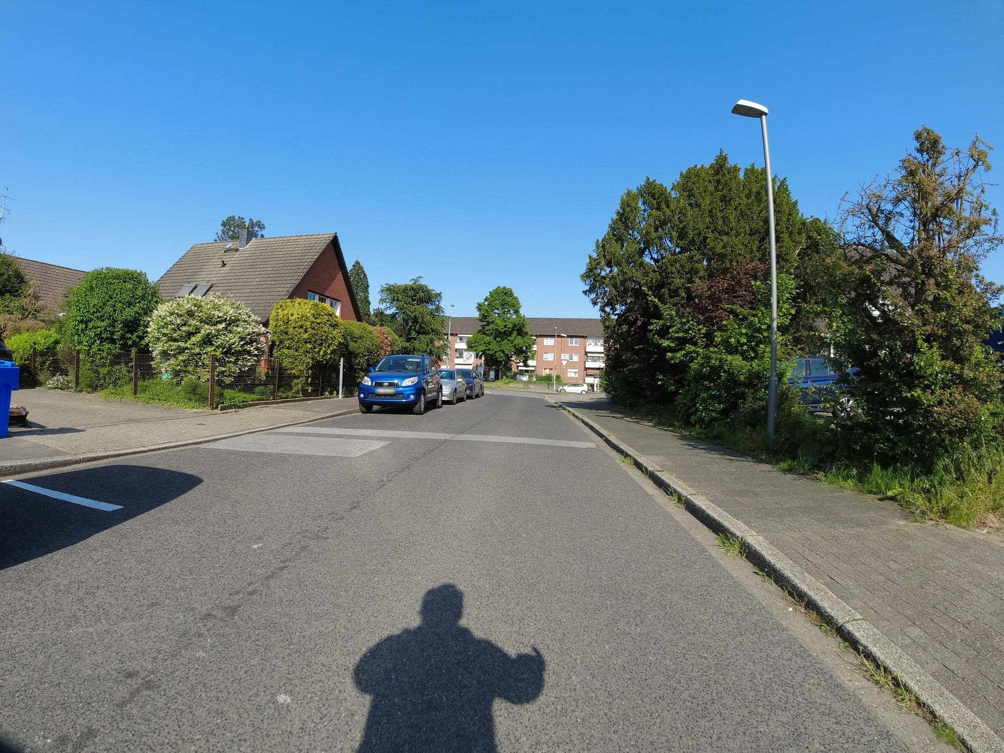 Street view near Zur Brücke, Uerdingen — © ralrei (CC BY-SA · Mapillary)