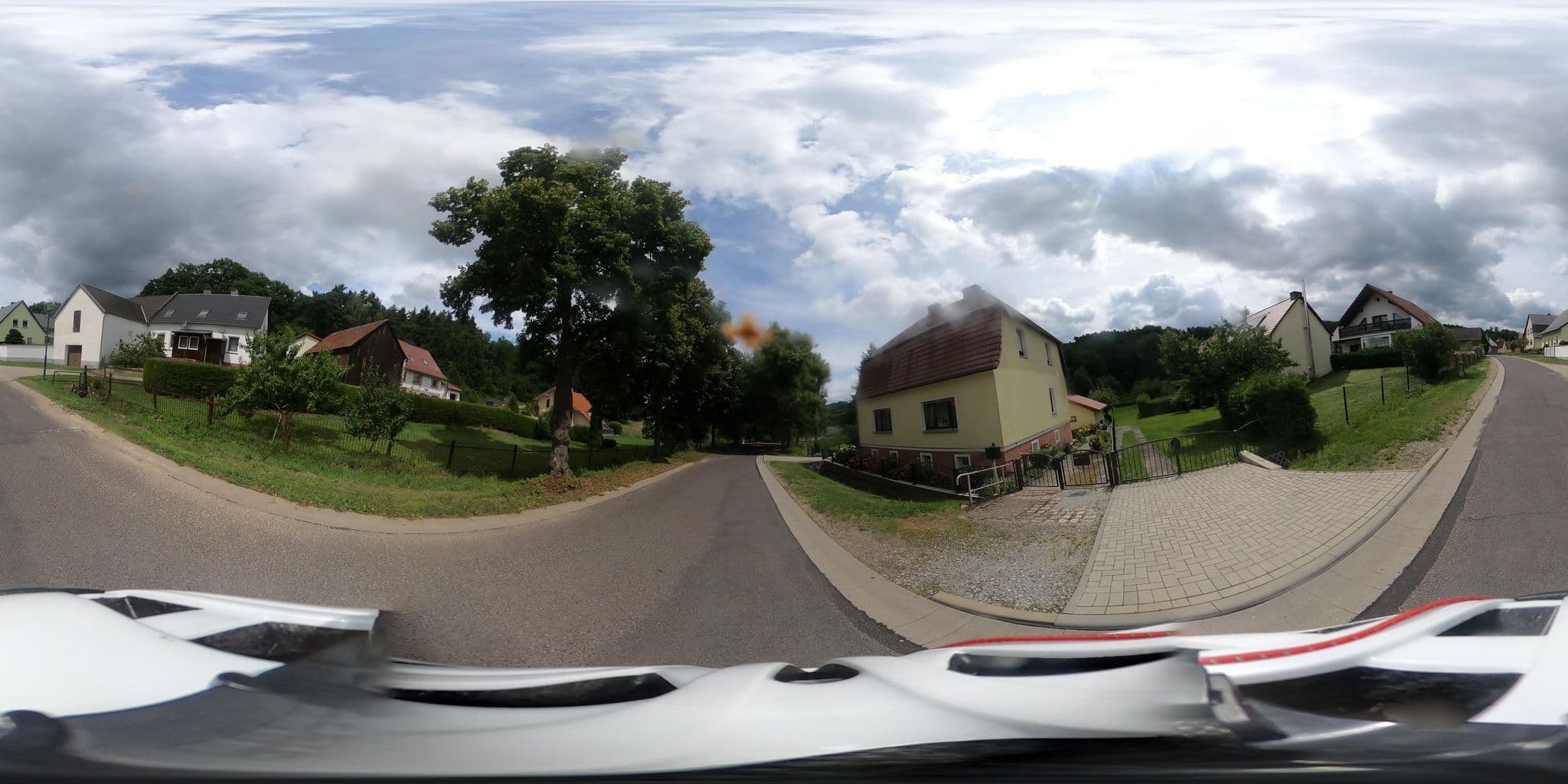 Street view near Ferienhaus R. Schiemann, Neuzelle — © Oderradler (CC BY-SA · Mapillary)