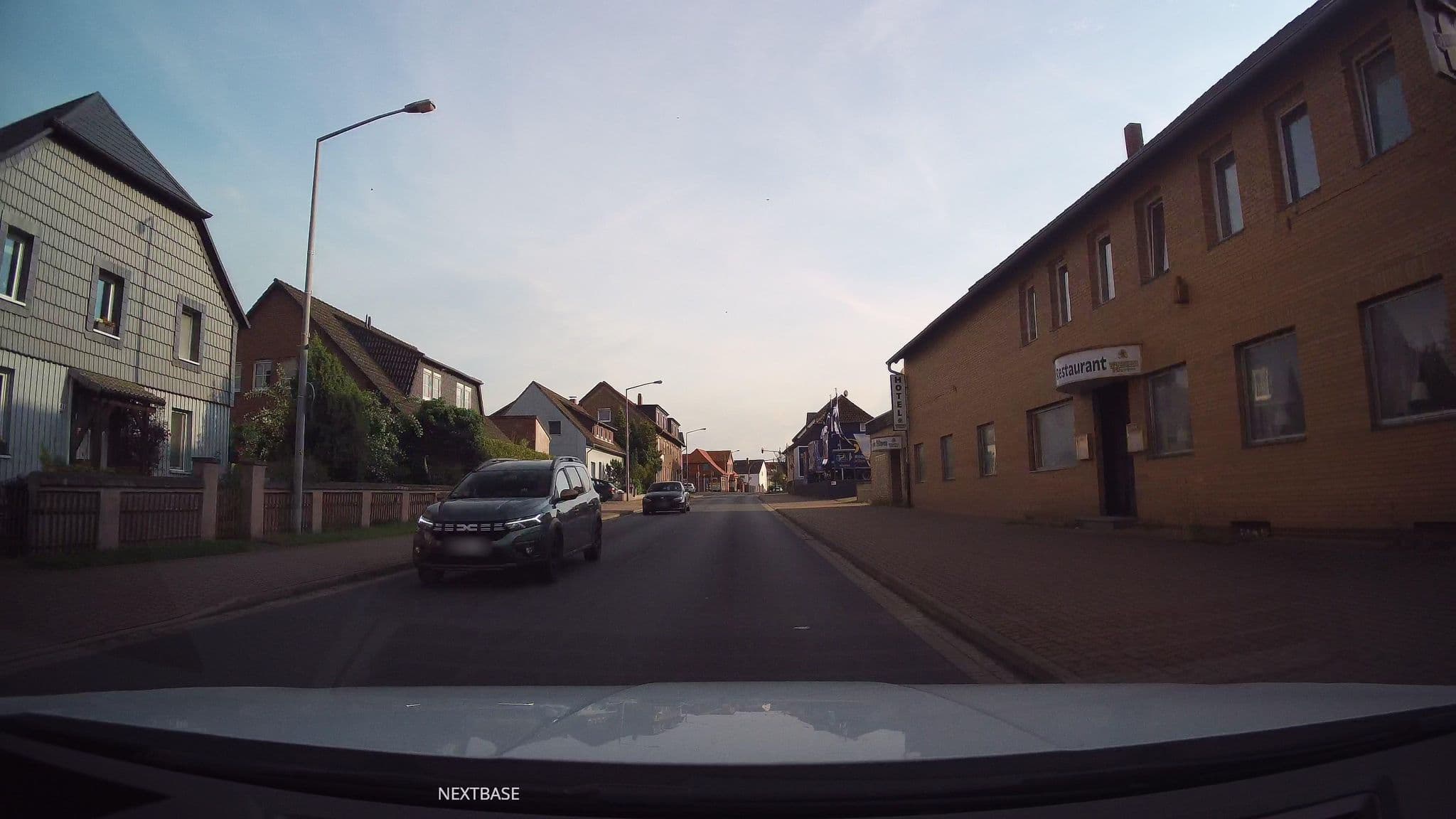 Street view near Zum Goldenen Löwen, Lehre — © Schmarvis (CC BY-SA · Mapillary)