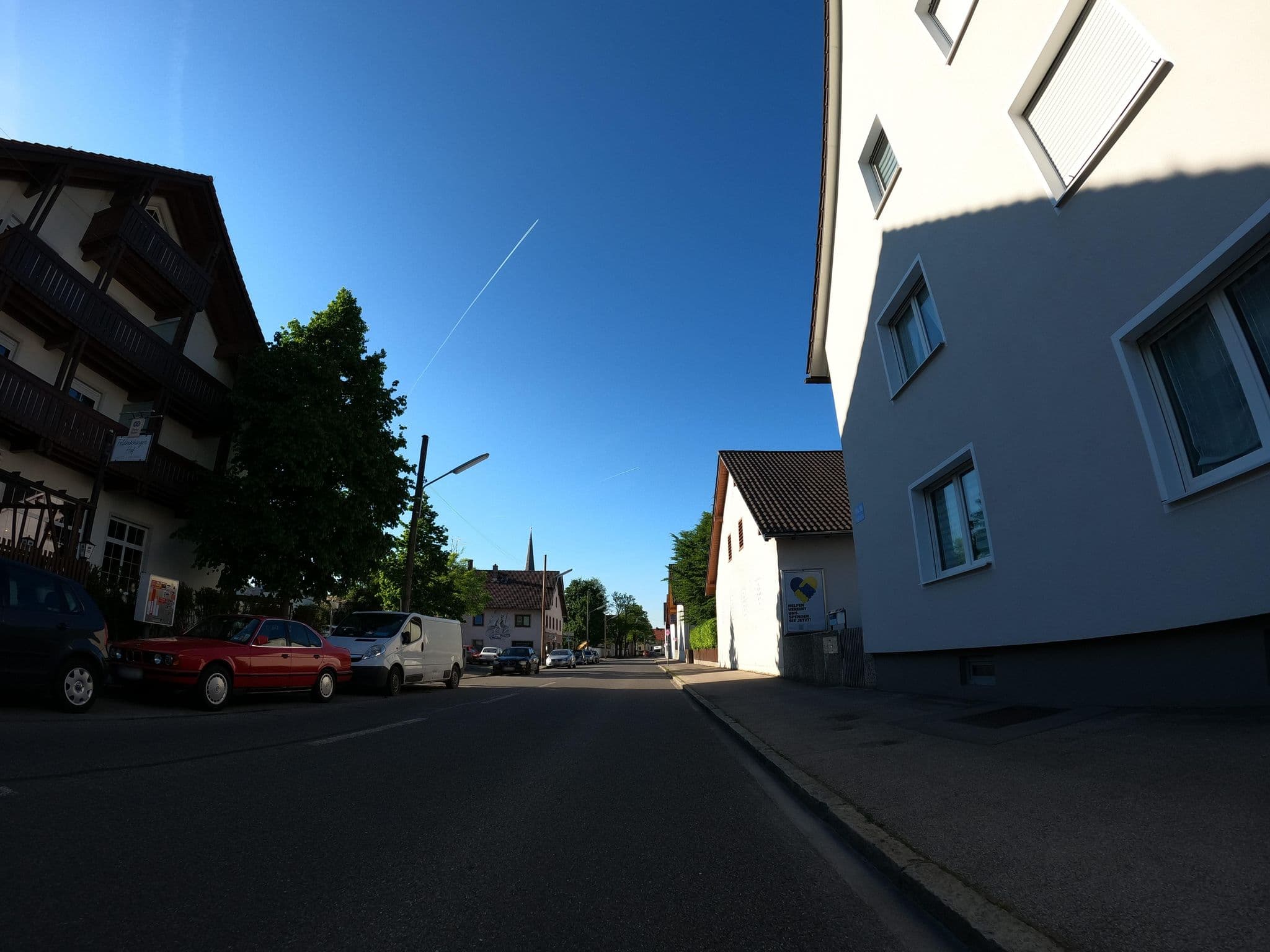 Street view near Feldmochinger Hof, Karlsfeld — © strubbl (CC BY-SA · Mapillary)