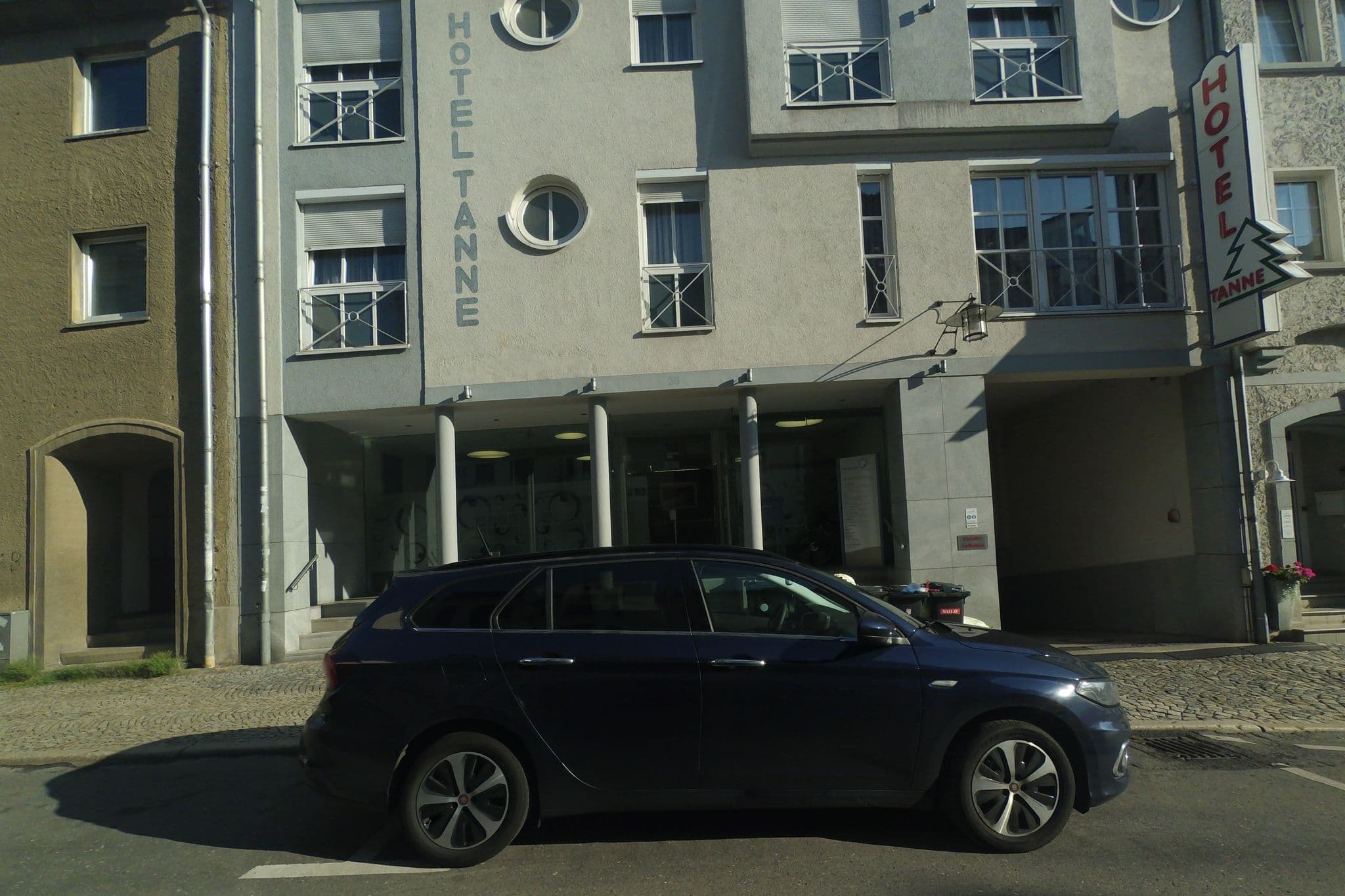 Street view near Hotel Tanne, Saalfeld — © wegavision (CC BY-SA · Mapillary)