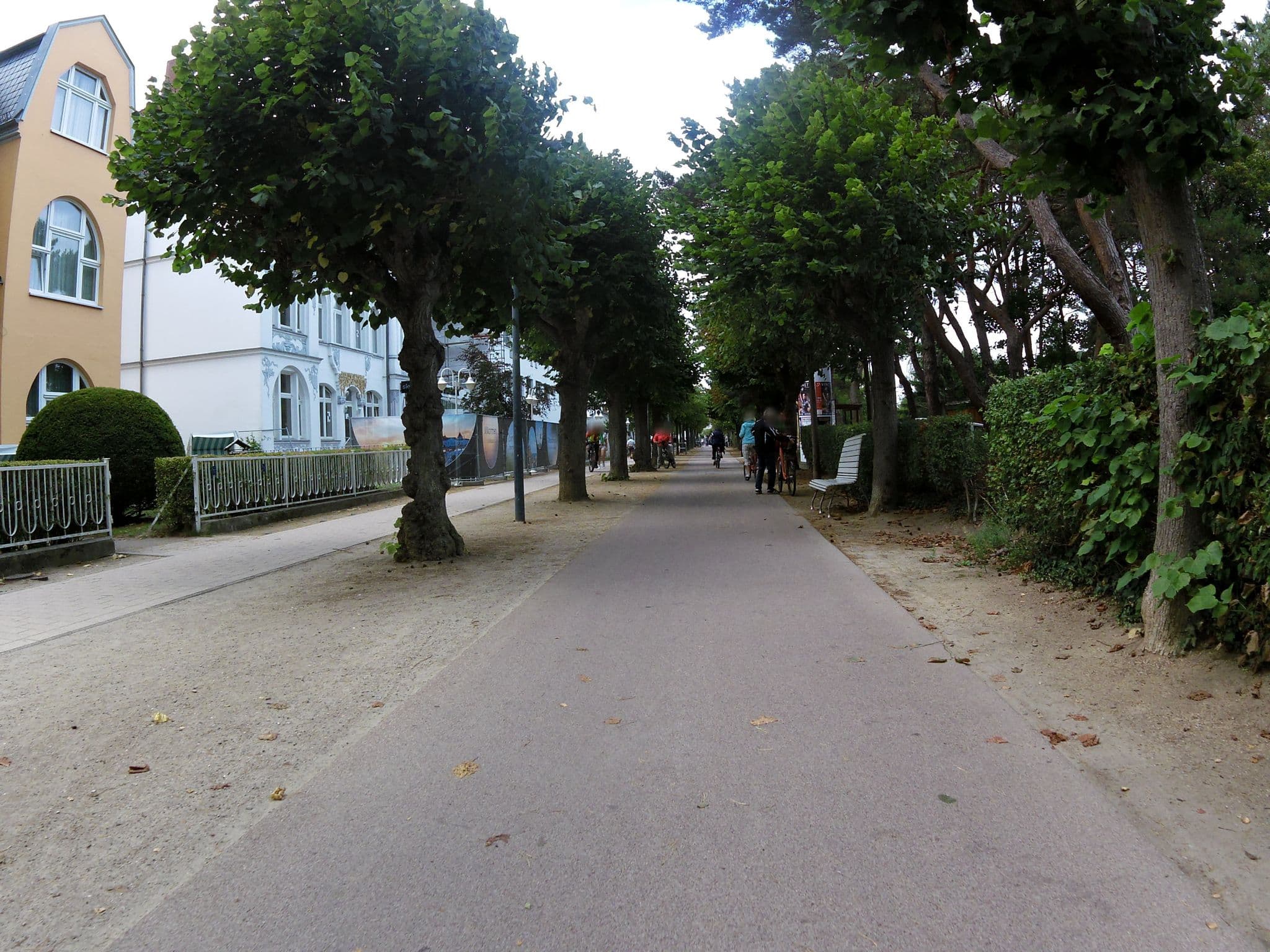 Street view near Villa Strandrose, Seebad Heringsdorf — © zoegglmeyr (CC BY-SA · Mapillary)